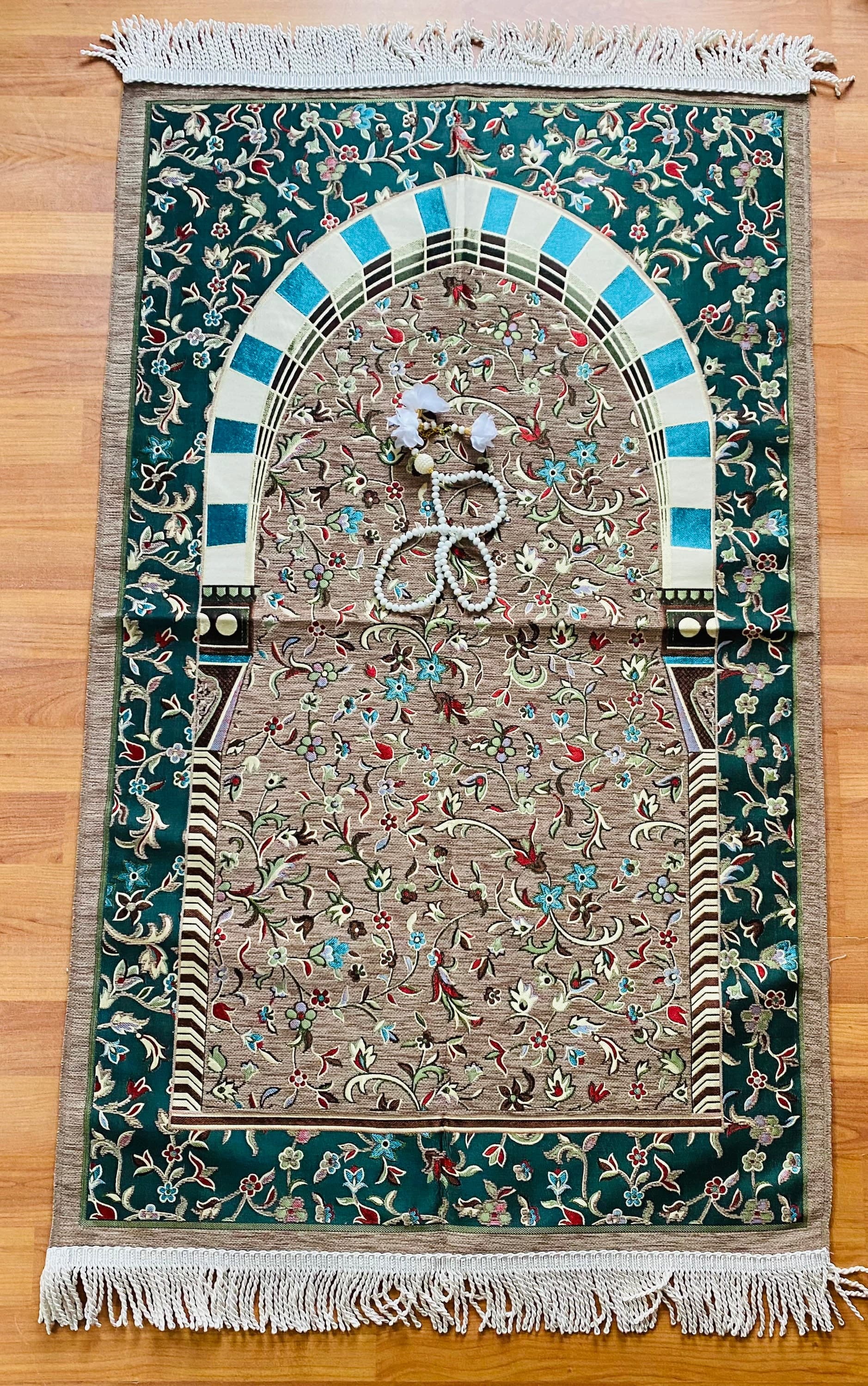 Luxury Jacquard Prayer Rug: Embossed Floral Sejadah, Islamic Gift