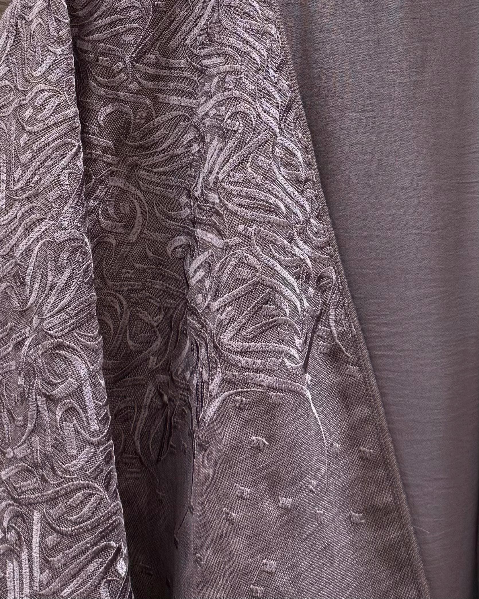 Three-Piece Calligraphy Set: Indian Linen Abaya, Inner Dress & Hijab (Mauve) - image 3