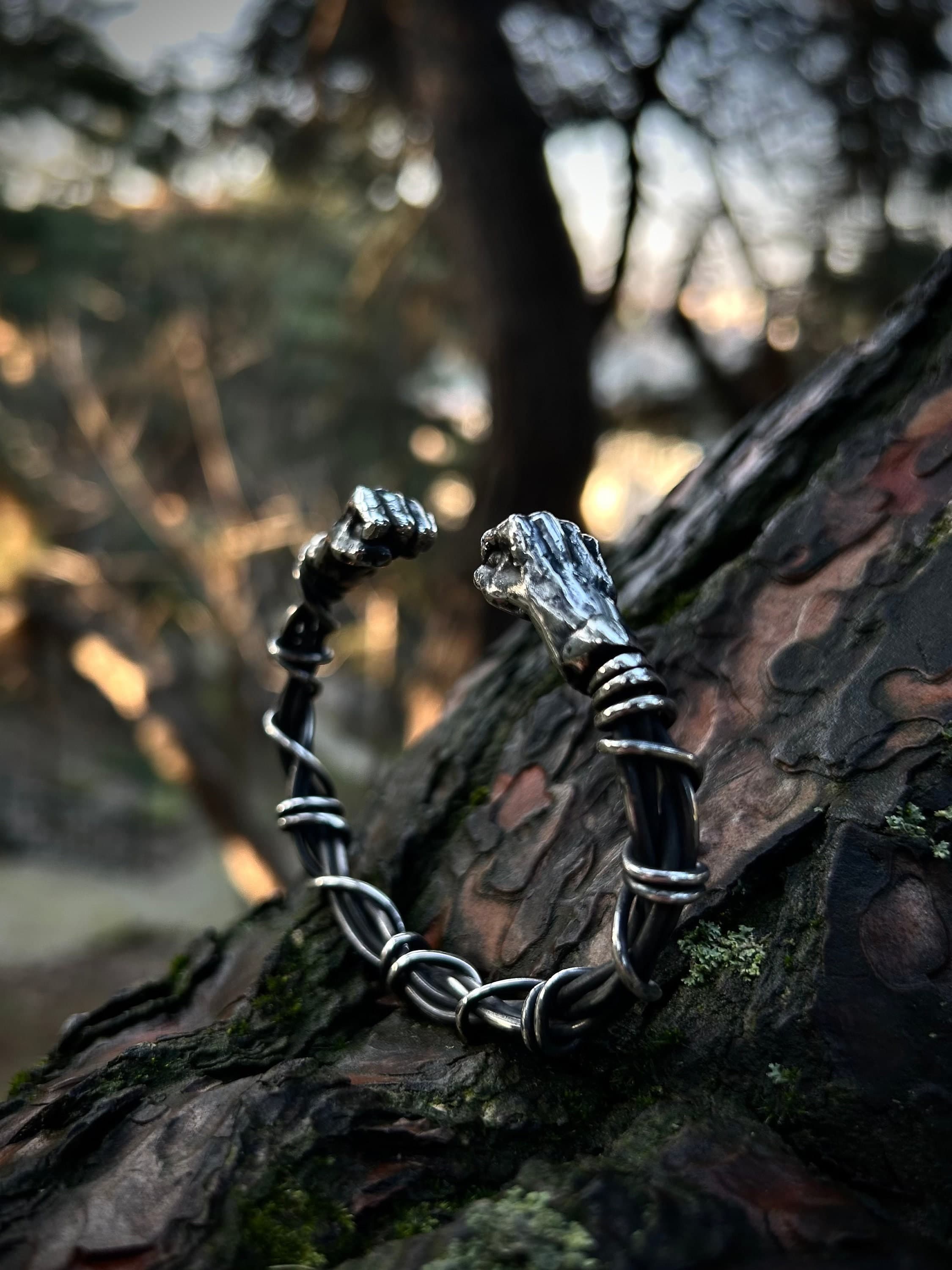925 Sterling Silver Fist Bracelet: Adjustable Wired Design for Men