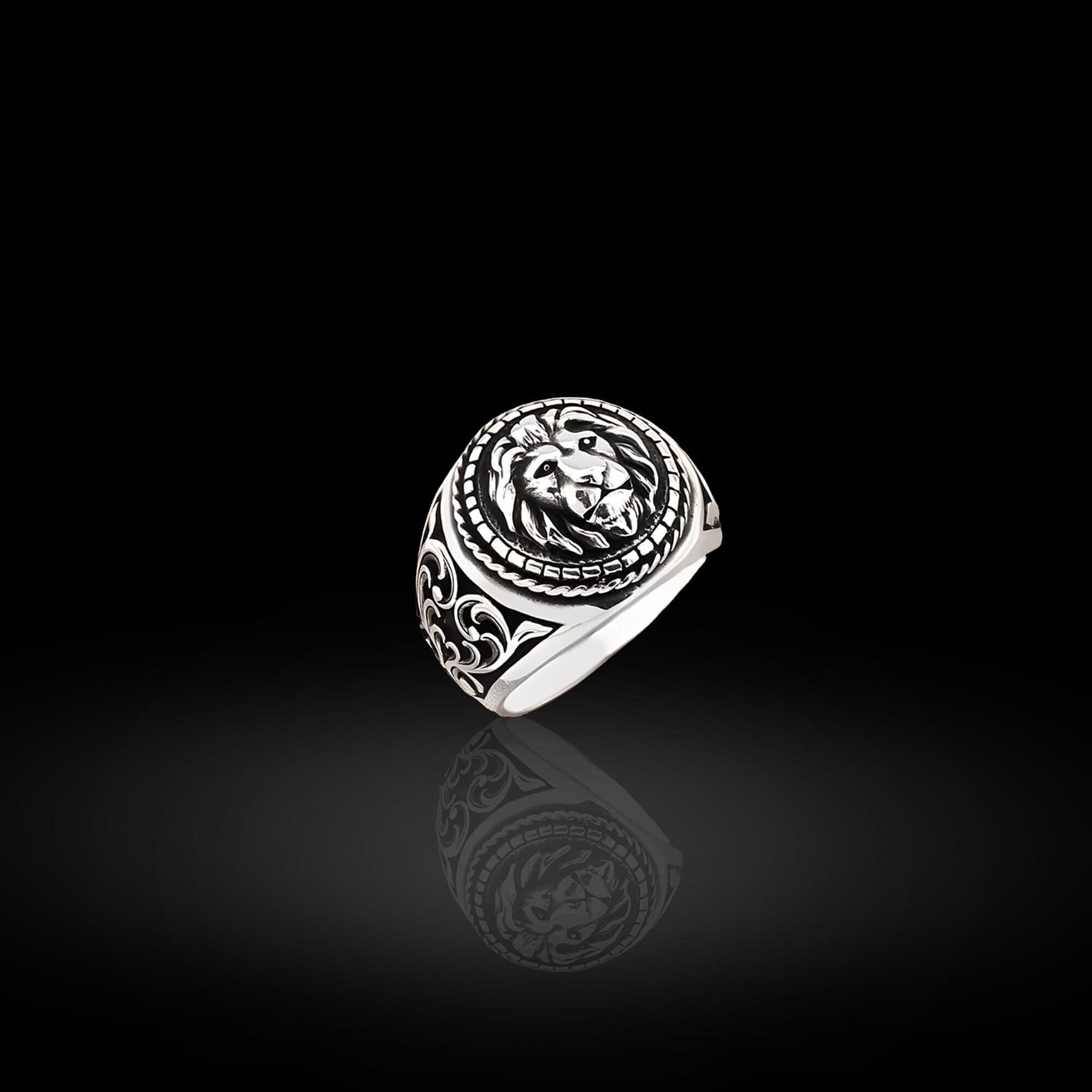 Vintage Style Lion Ring for Men: Handmade 925 Sterling Silver