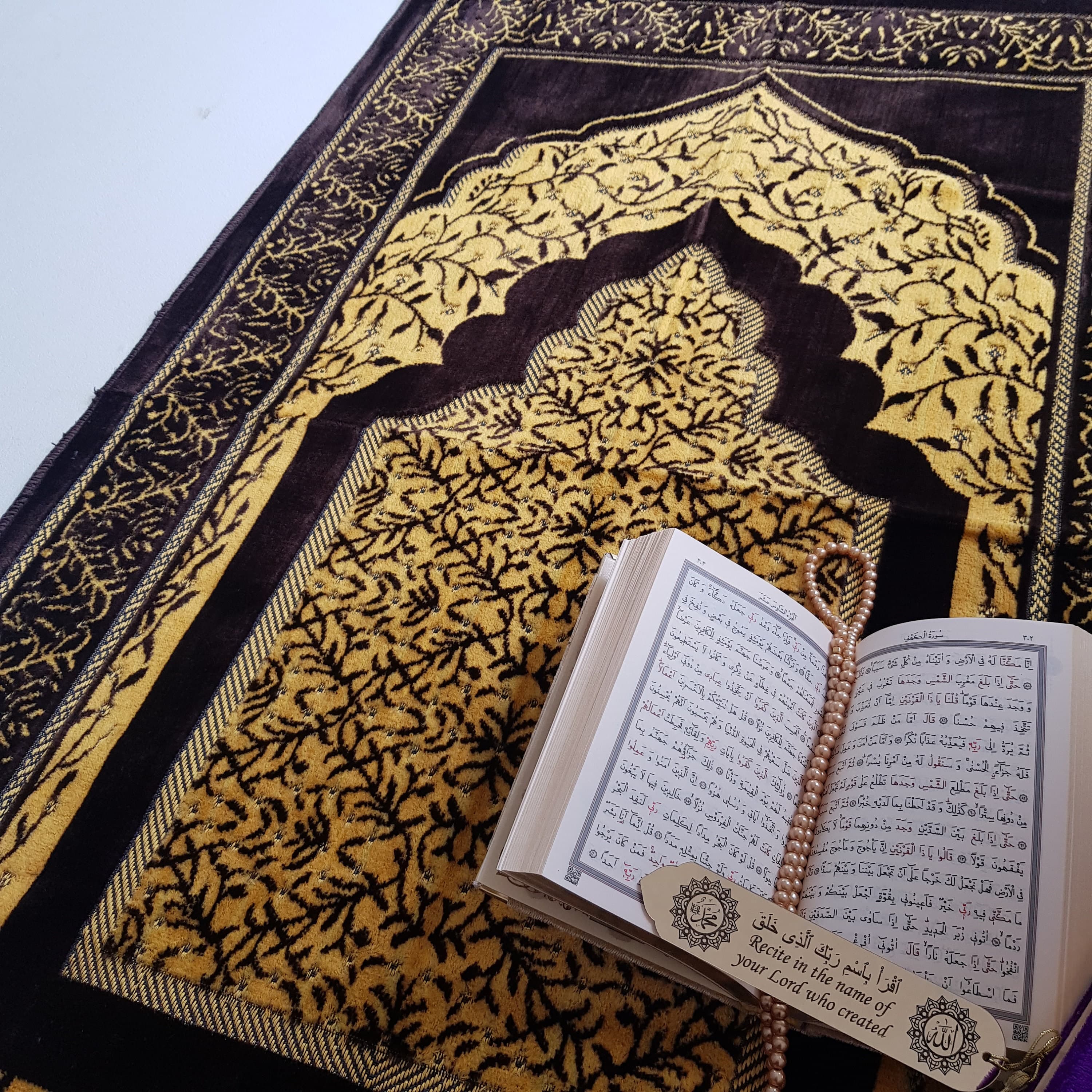Personalized Velvet Prayer Mat Gift Set | Quran, Tasbeeh & Bookmark - image 5