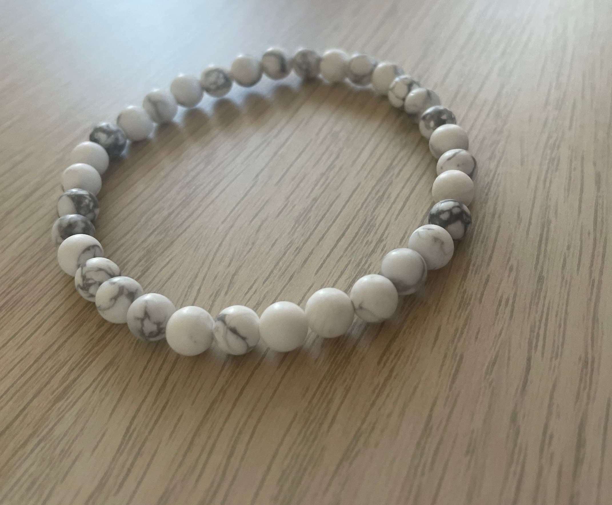 Matte Howlite Bracelet (33 beads) - image 3