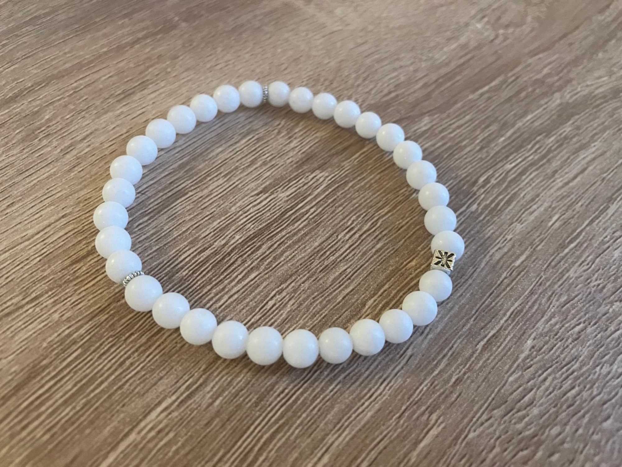 White Stone Tasbih Bracelet (33 Beads)