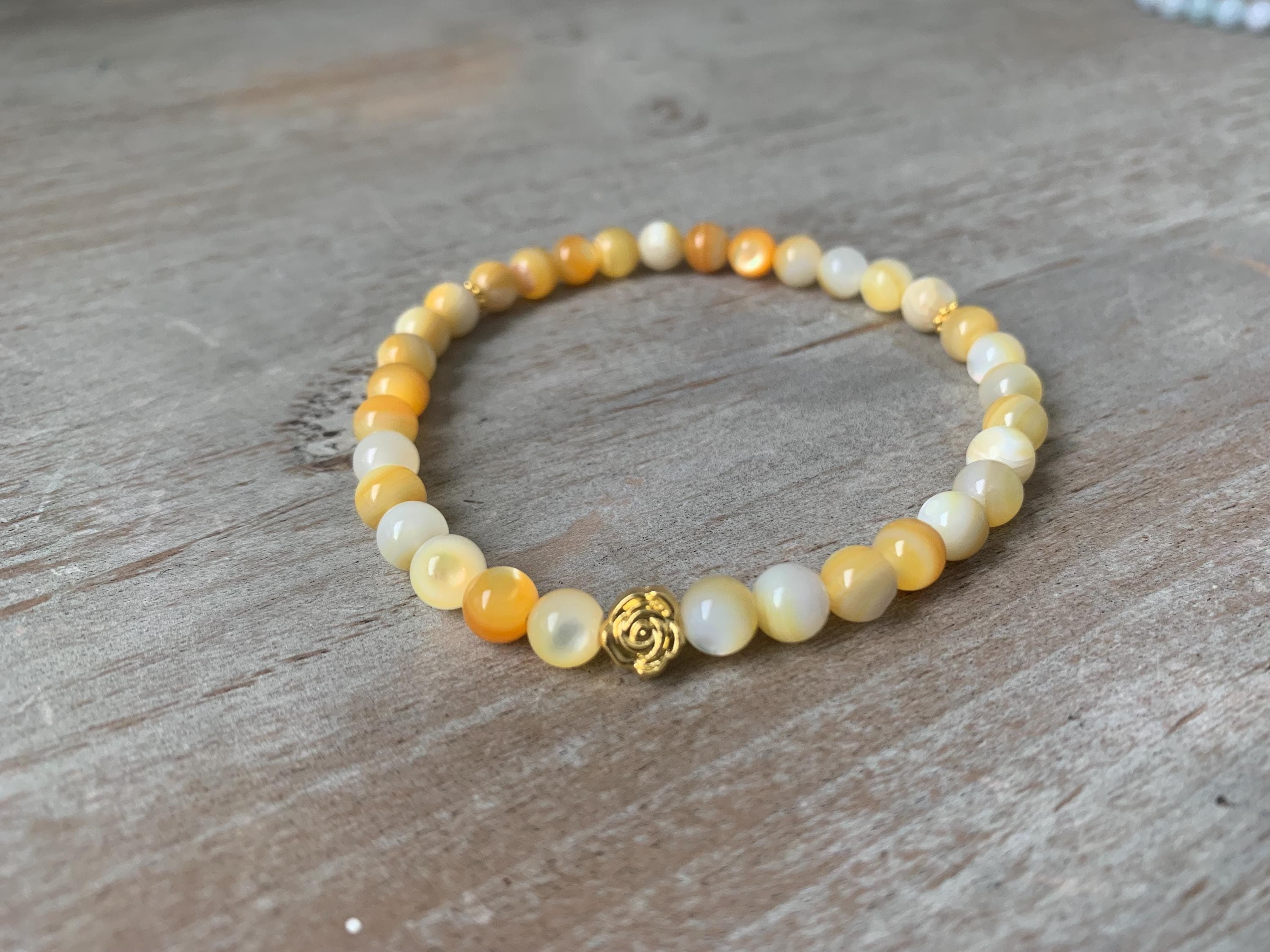 Yellow Shell Tasbih Bracelet (33 beads) - image 3