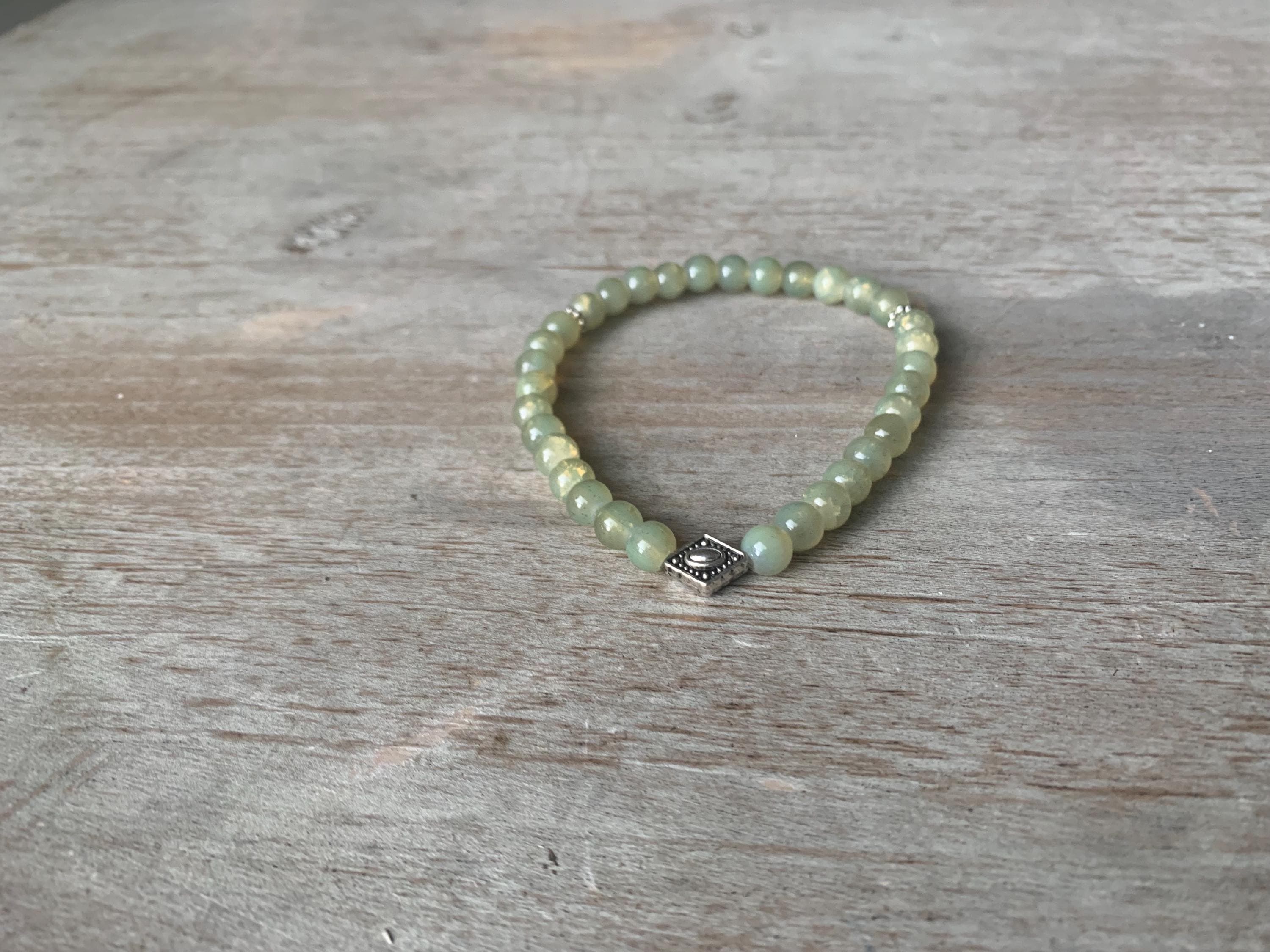 Pale Green Cracked Glass Bead Tasbih Bracelet (33 Beads) - image 5