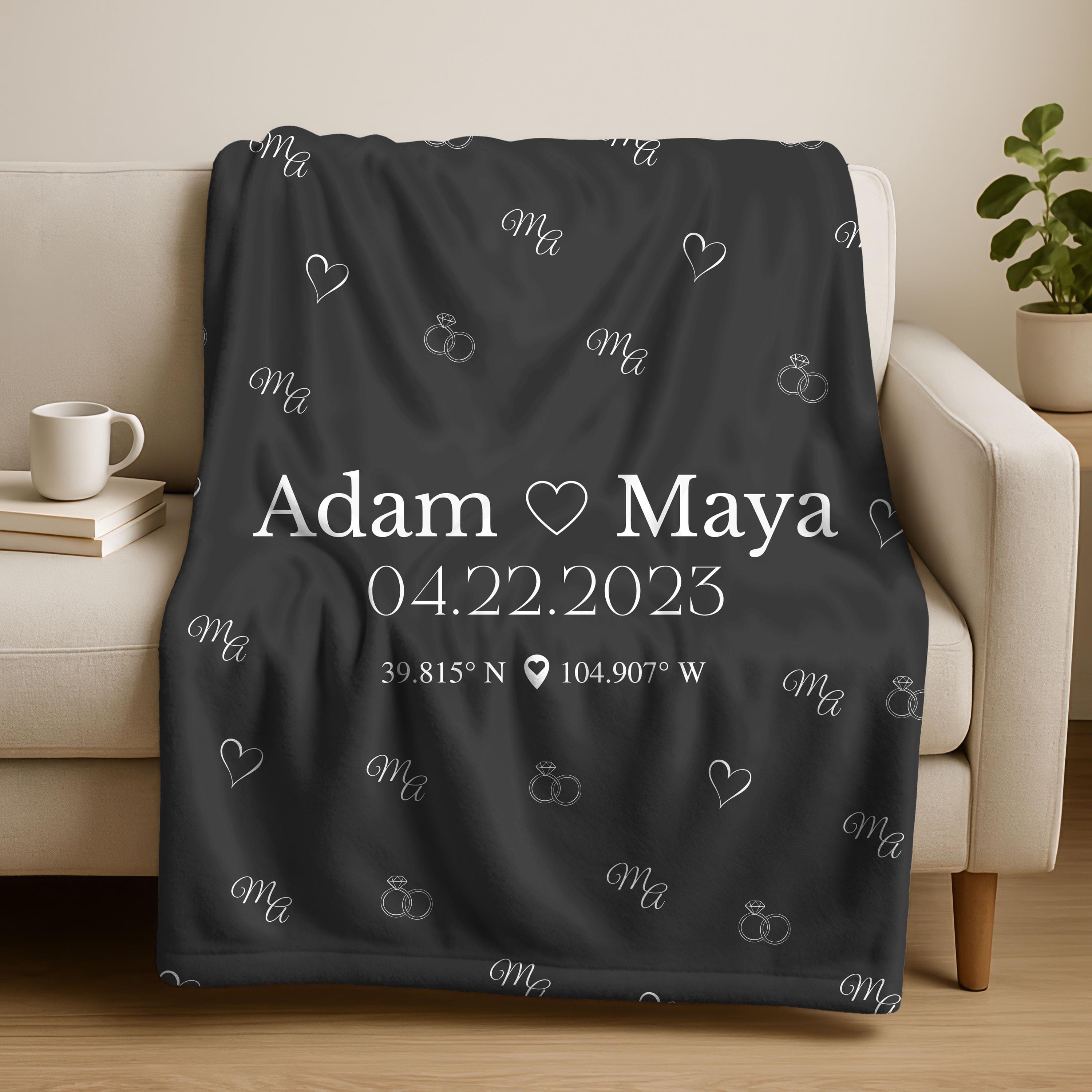 Custom Anniversary Blanket – Names & Date, Arabic English - image 3