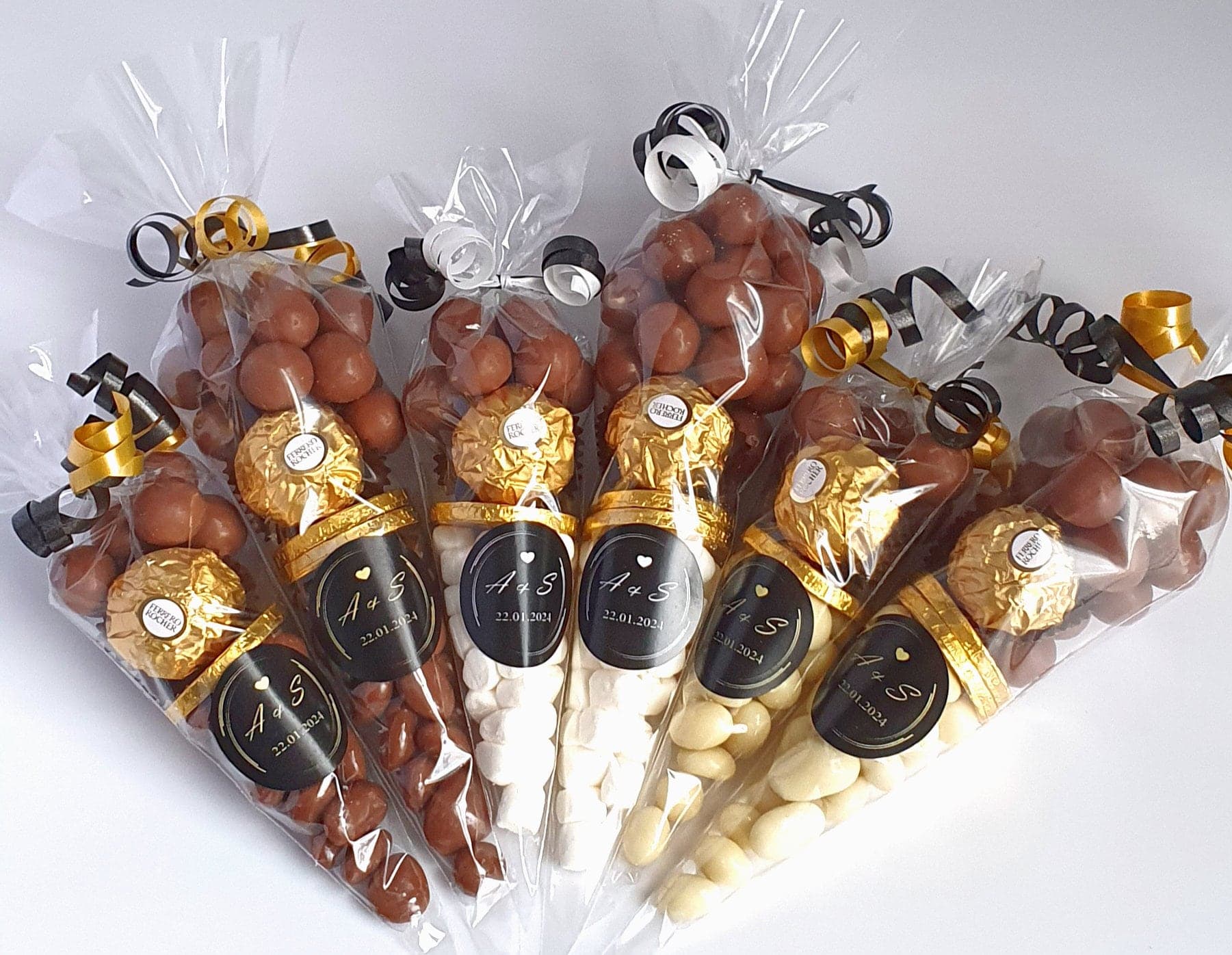 Luxury Gold Ferrero Rocher Sweet Cones | Wedding Favours | Party Favours | Chocolate Sweet Cones | Gifts | Party Bag Fillers | Occasions