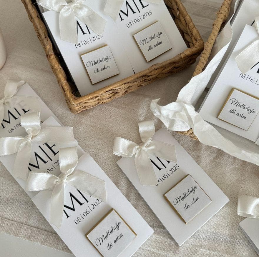 Personalized Coffee Wedding Favor: Rustic Guest Gift Box