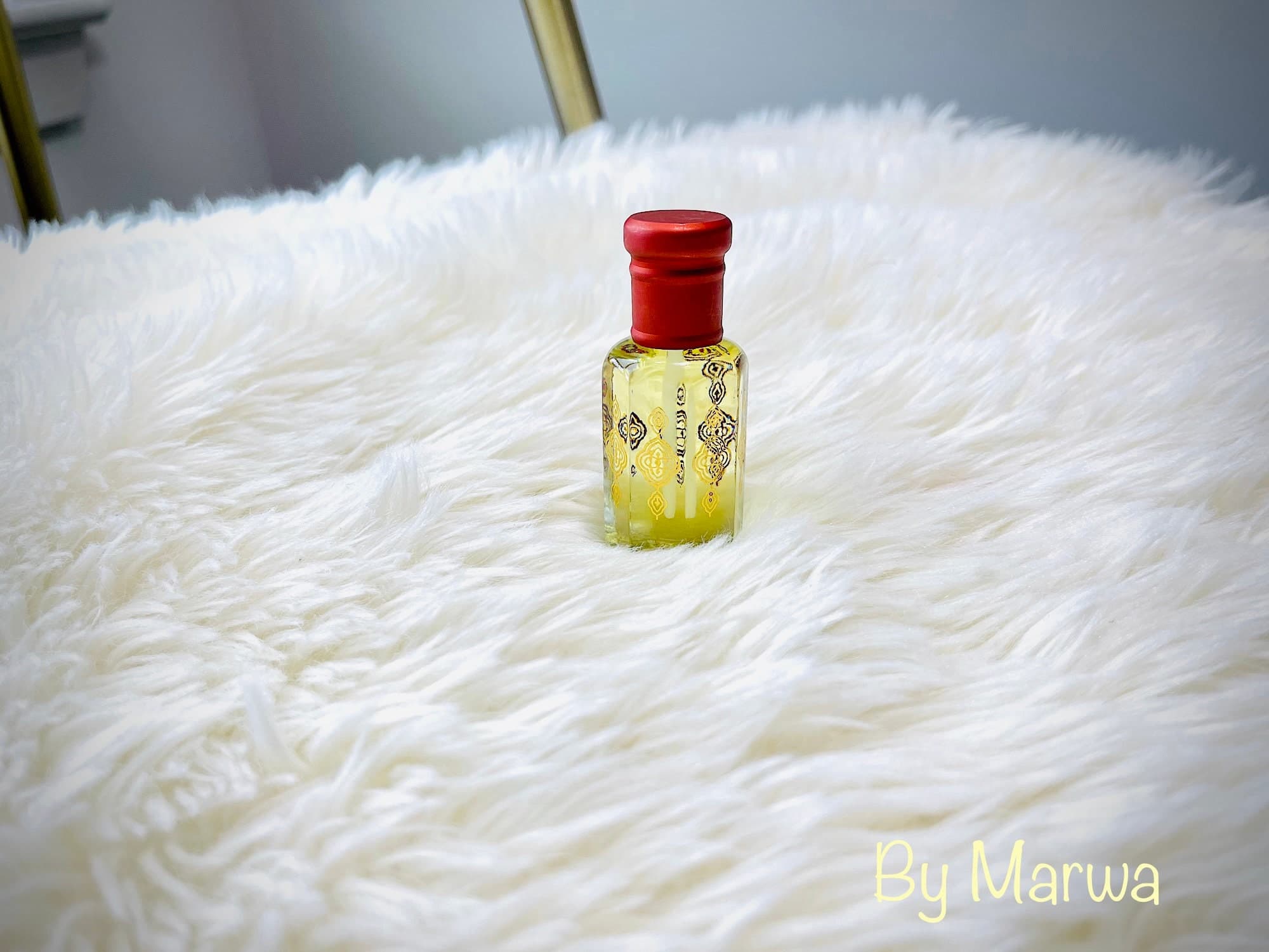Golden Dust Perfume Oil: Floral Gourmand Scent, Alcohol-Free - image 5