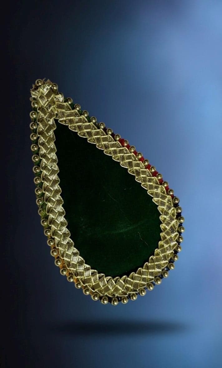 Mehndi Paan Patta/ Decorative Leaf for Special Events (2 Pieces)