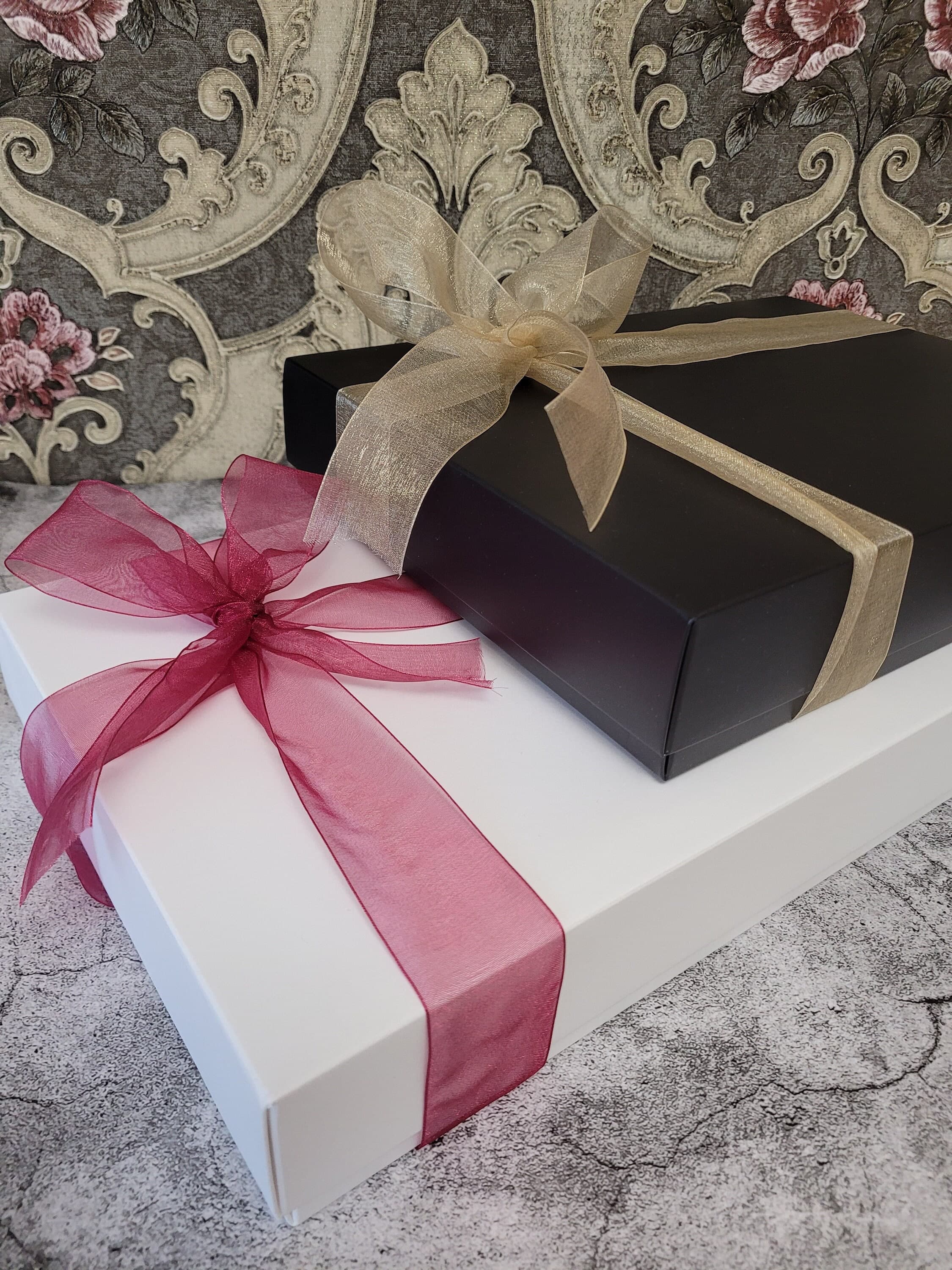 Gift box wrapping, gifts for her, personalised gift for her, hijab, abaya