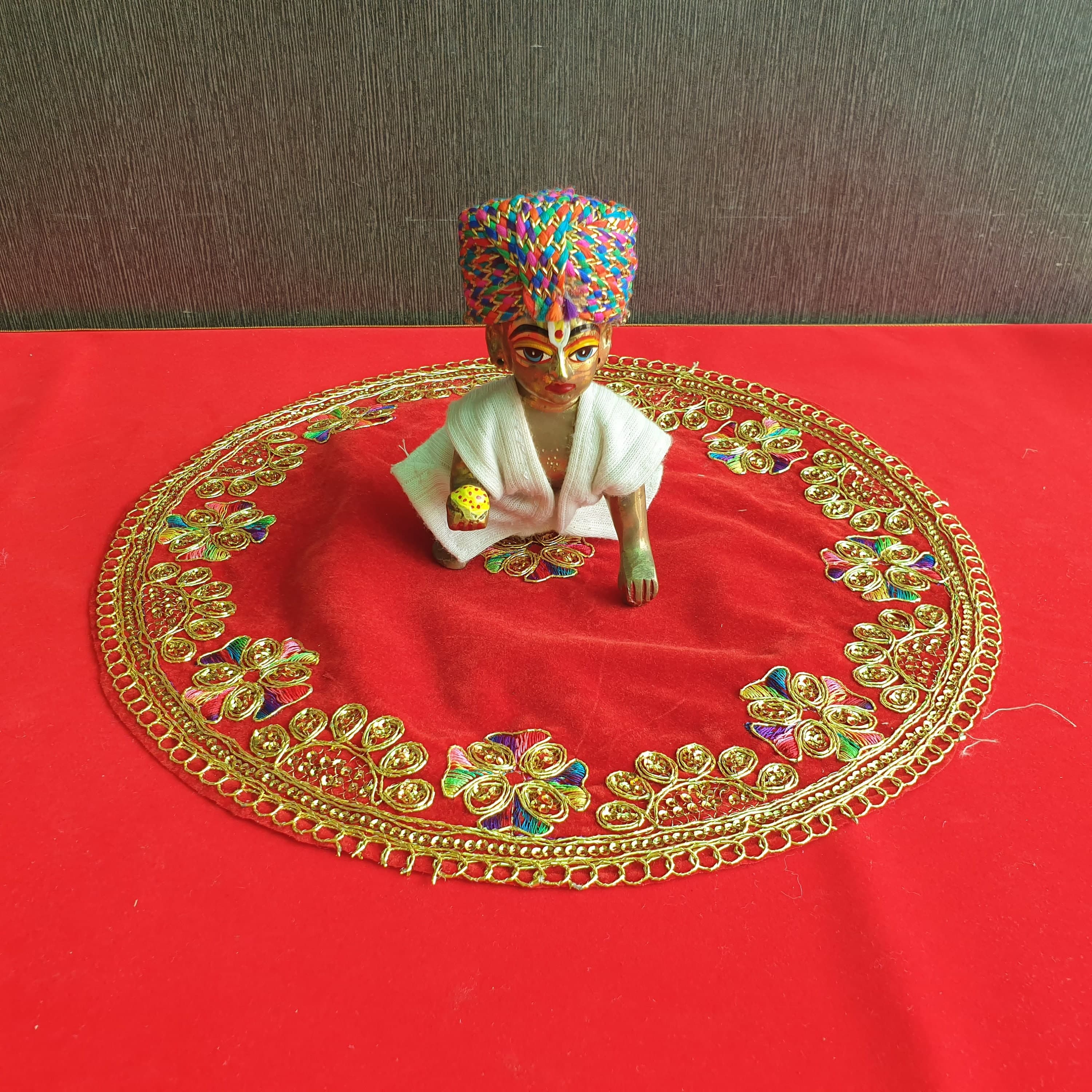 Round Velvet Pooja Aasan Mat: Embroidered God Idol Prayer Altar Cloth