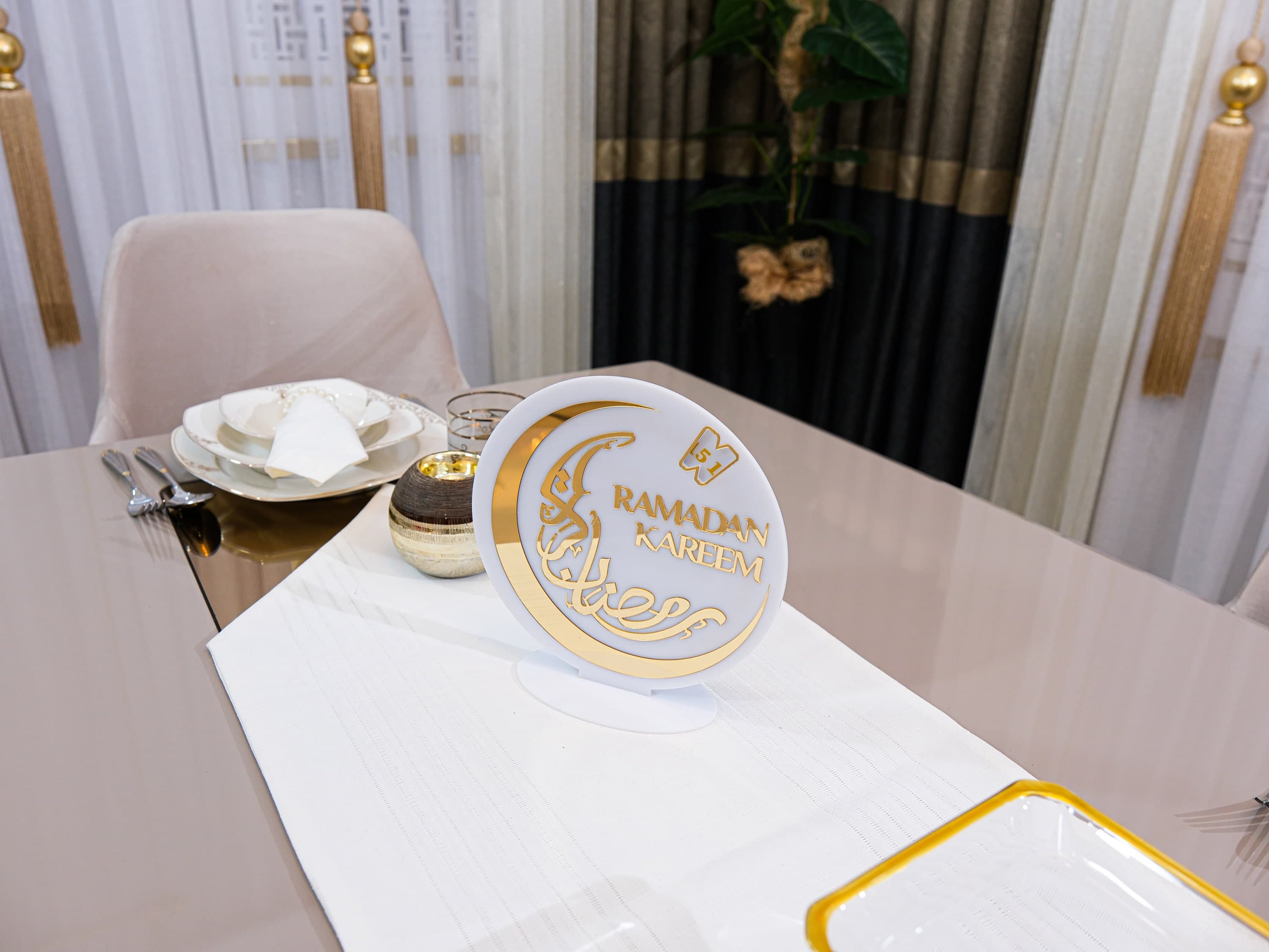 Ramadan Countdown Calendar: Eid Mubarak Table Decor (7.9x7.9 inches) - image 3