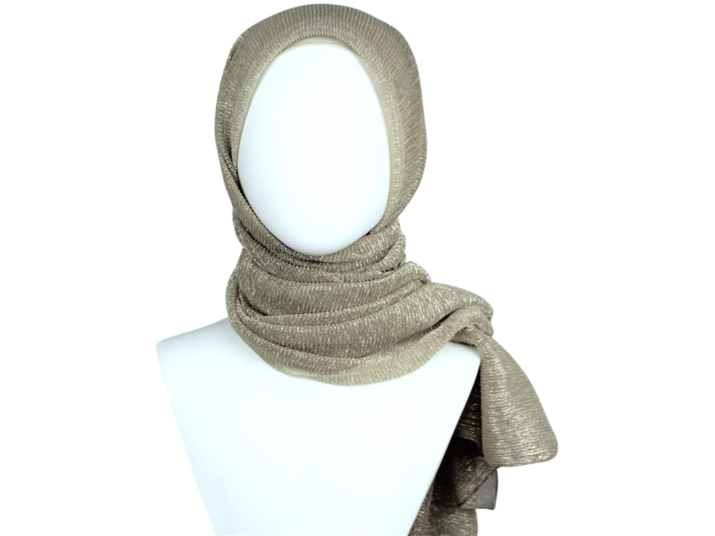 Metallic gold fancy hijab for formal occasions | Lina Zibdeh