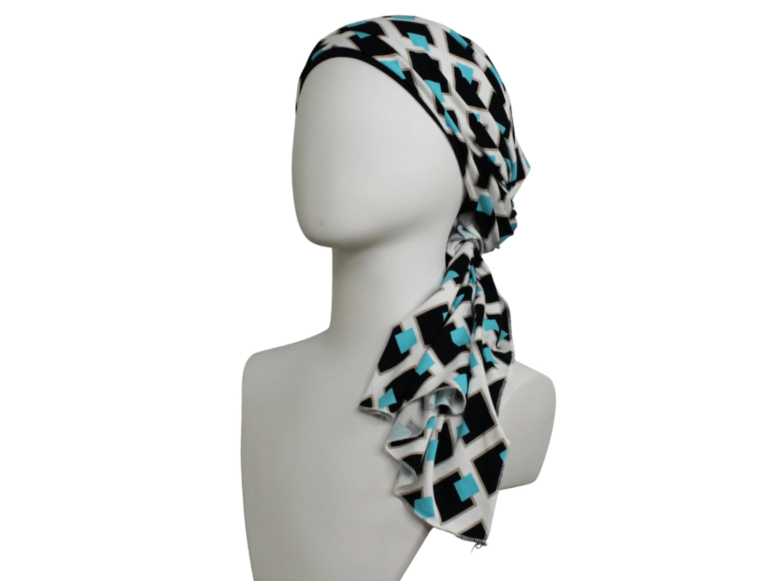 A printed jersey hijab that is so soft and easy to wrap whichever way you like. This cotton hijab will become a staple in your wardrobe.