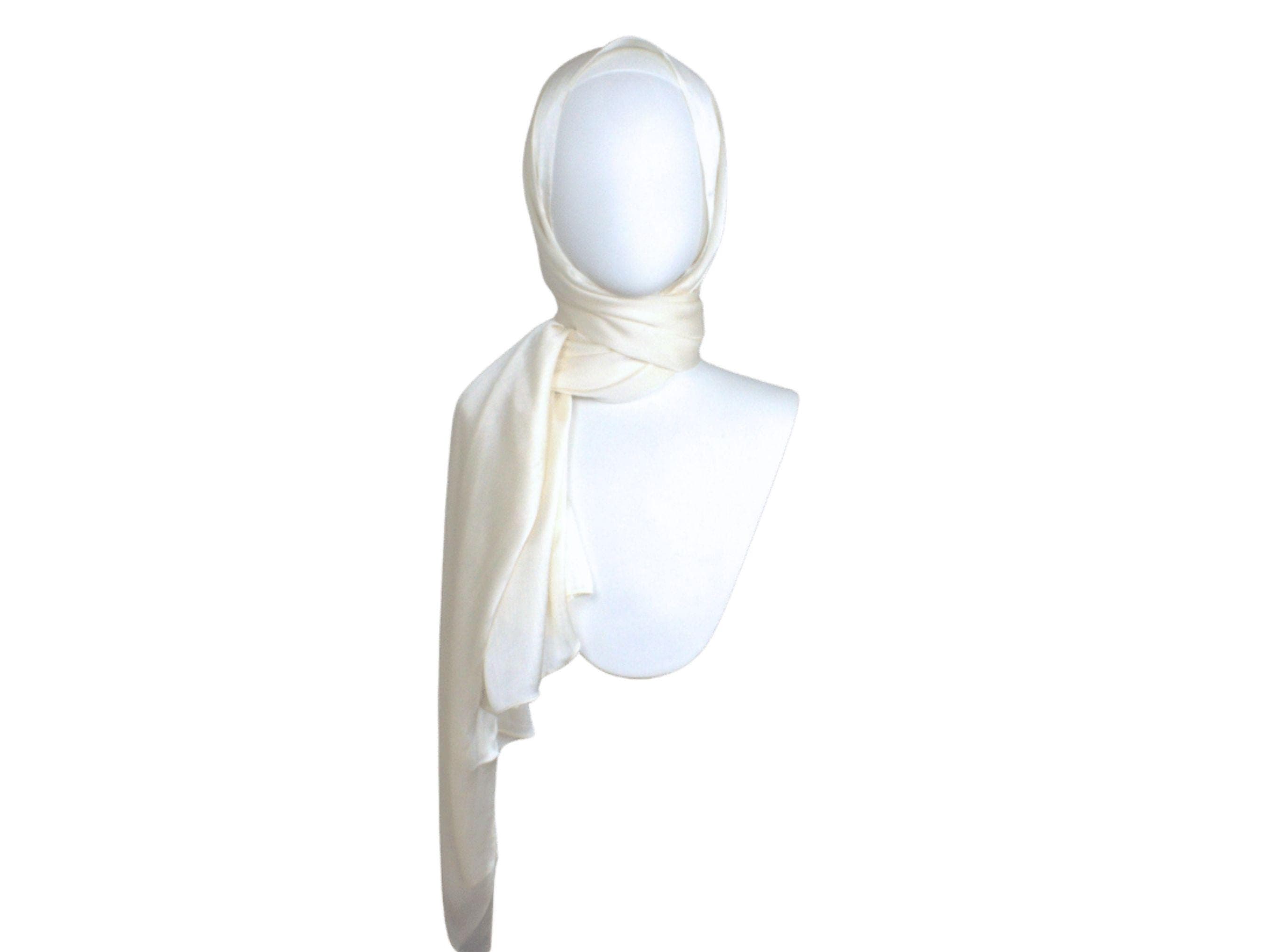 Ivory fancy hijab scarf for parties | Lina Zibdeh