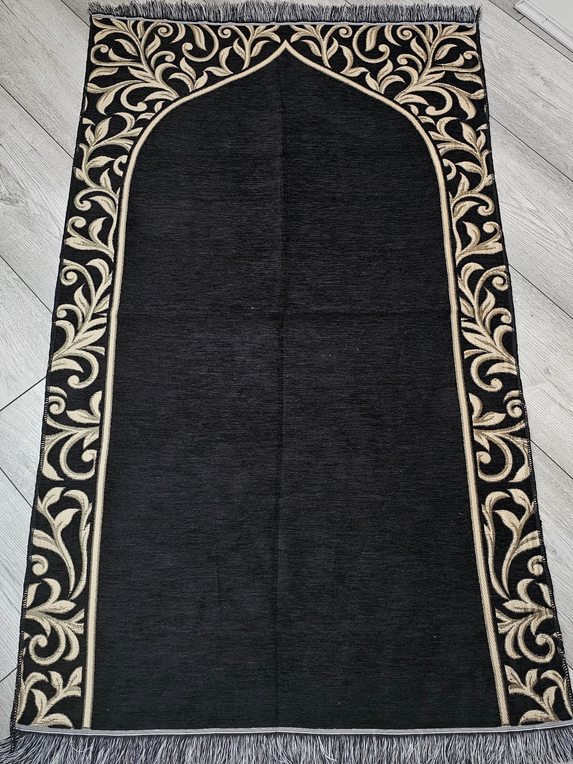 Personalised prayer mat, custom musallah, Islamic prayer rug with Arabic design, customised salah mat, janamaz gift - image 5
