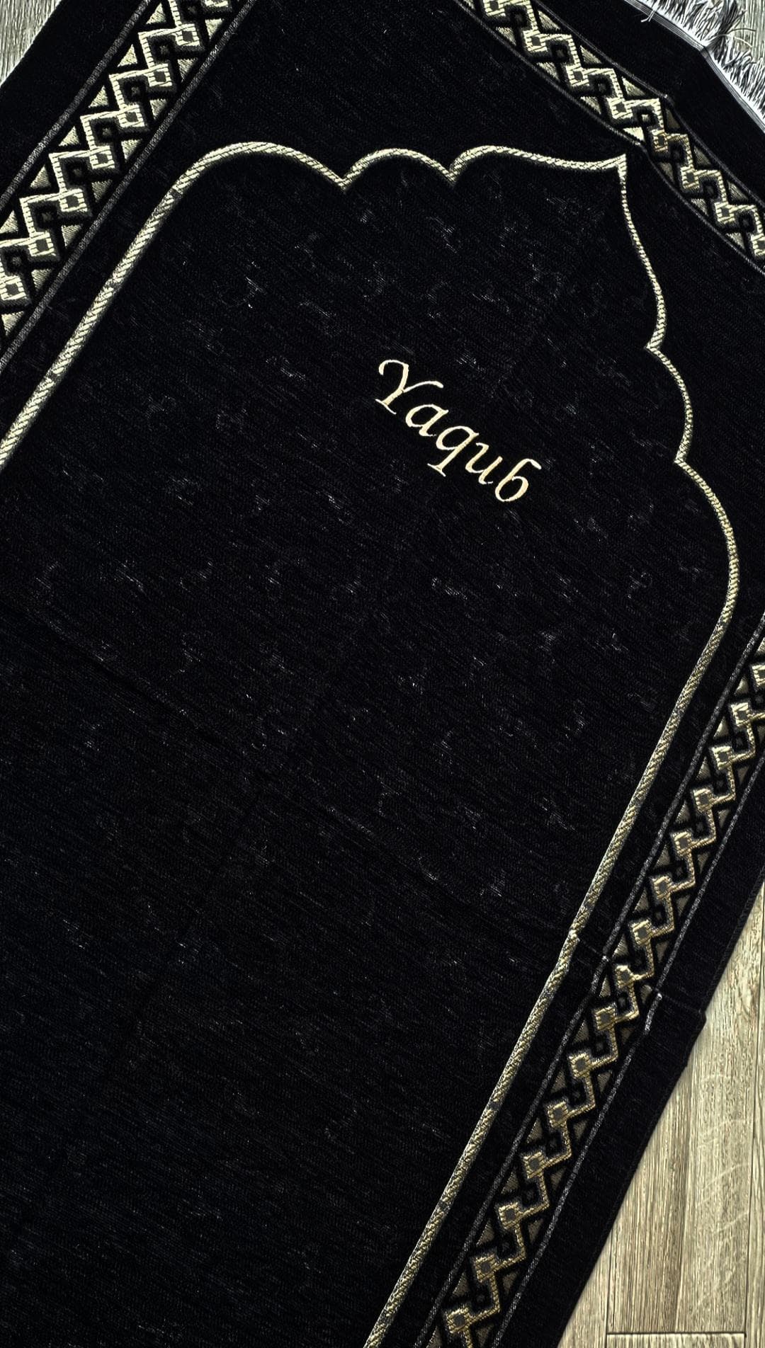 Personalised prayer mat, Islamic prayer rug, personalised musallah, Arabic salah mat, janamaz gift idea Hajj and Umrah gift - image 4