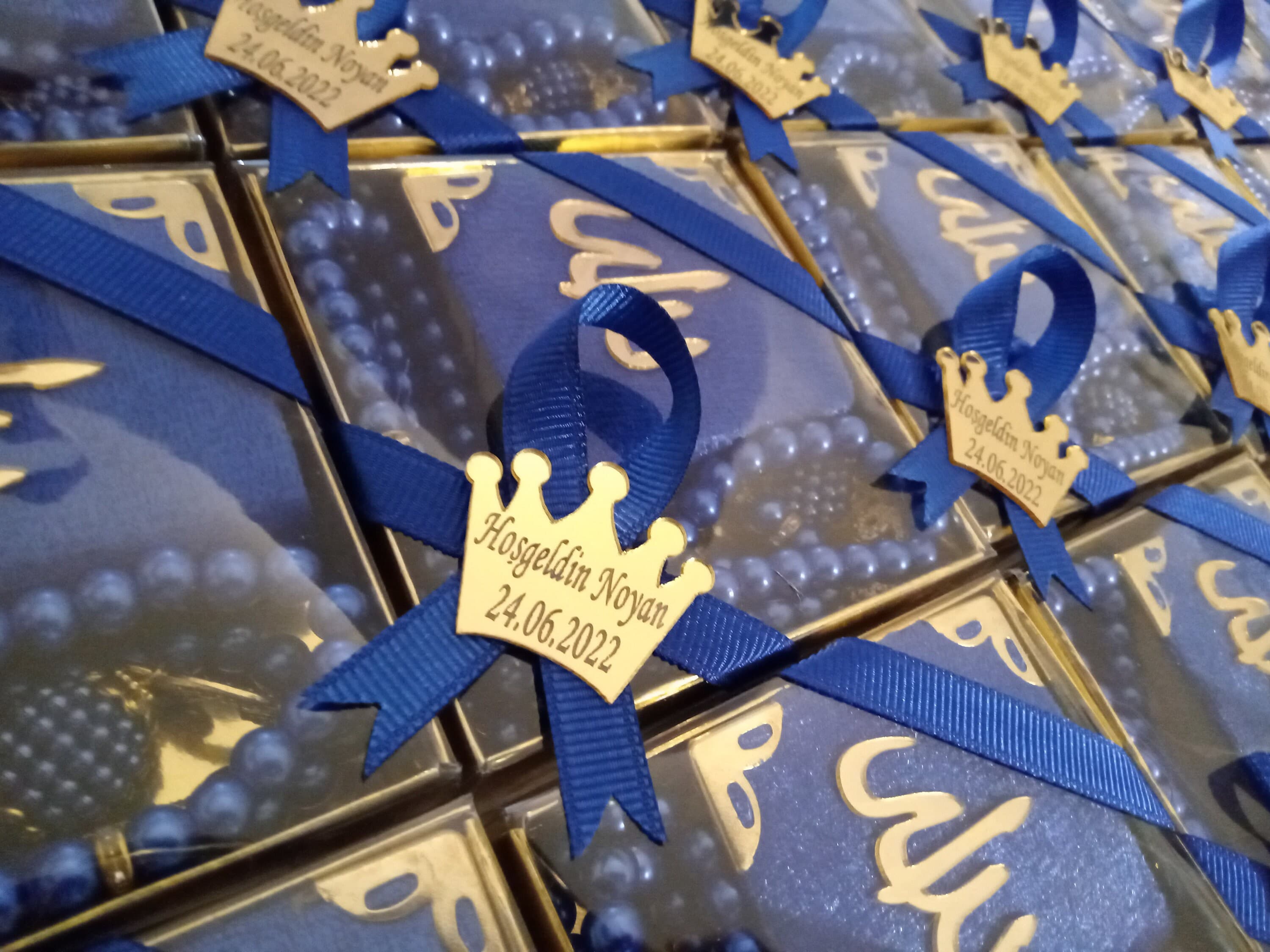 Personalized Mini Quran Gift Set | Velvet Box, Pearl Tasbeeh Favors - image 3