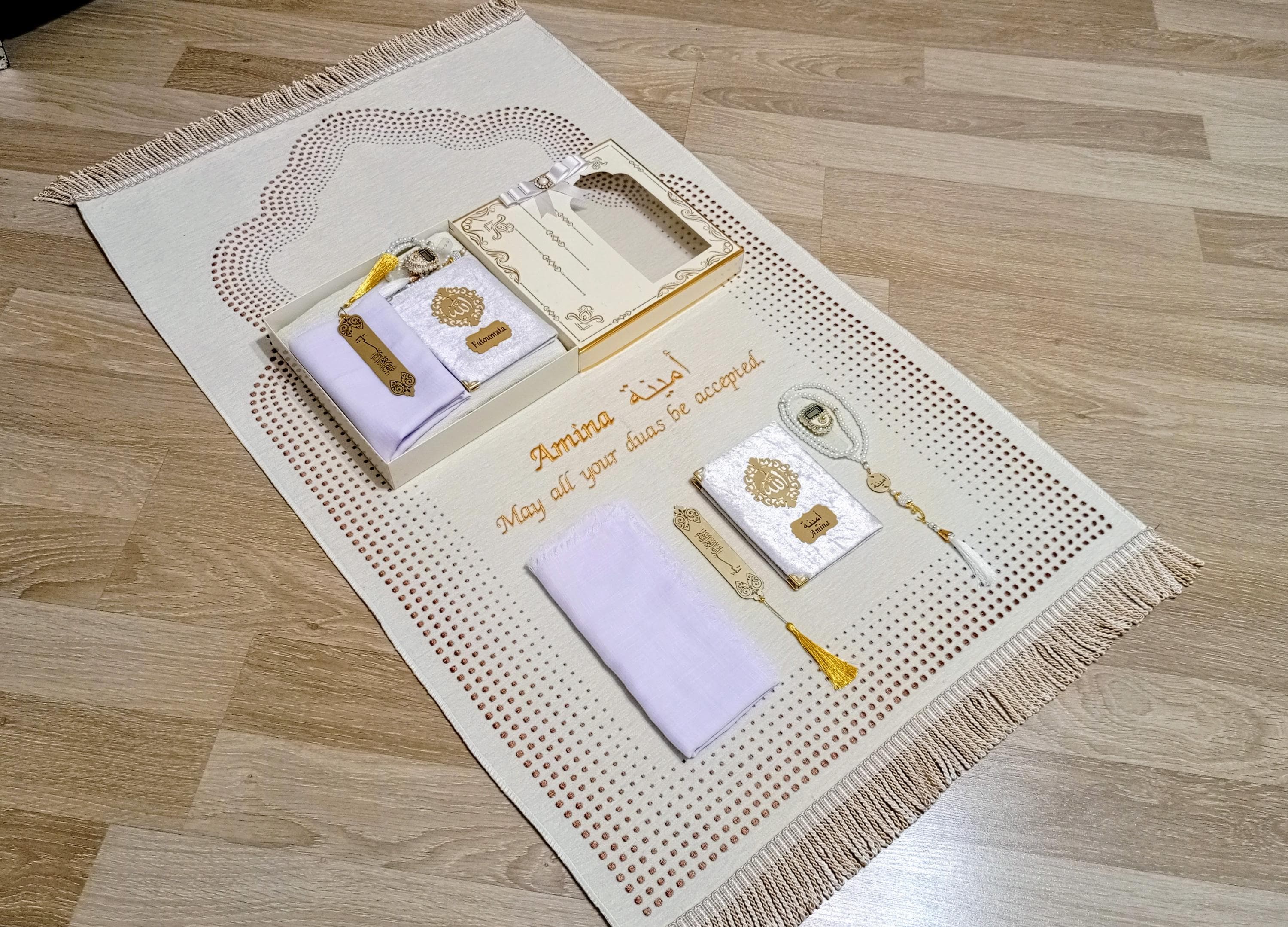 Personalized Prayer Mat Quran Gift Set | Muslim Wedding Gift