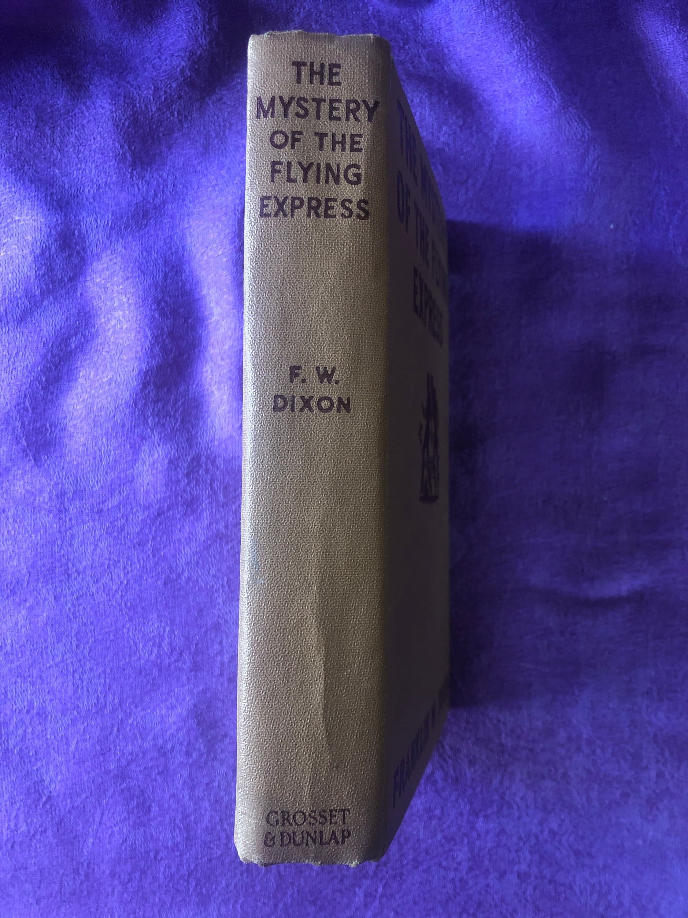 The Mystery of The Flying Express, by Franklin W Dixon, Hardcover Book, 1941, Hardy Boys Mystery - image 3