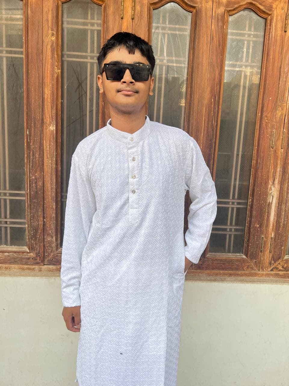 Men's White Cotton Kurta Pajama Set: Indian Wedding Outfit