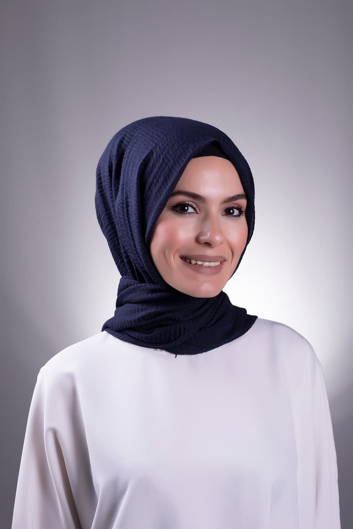 Stylish Wrinkly Fabric Scarf - Perfect Head Covering - Wrinkly Muslim Shawl: Modest Fashion for Women - Headcovering Elegance - image 5