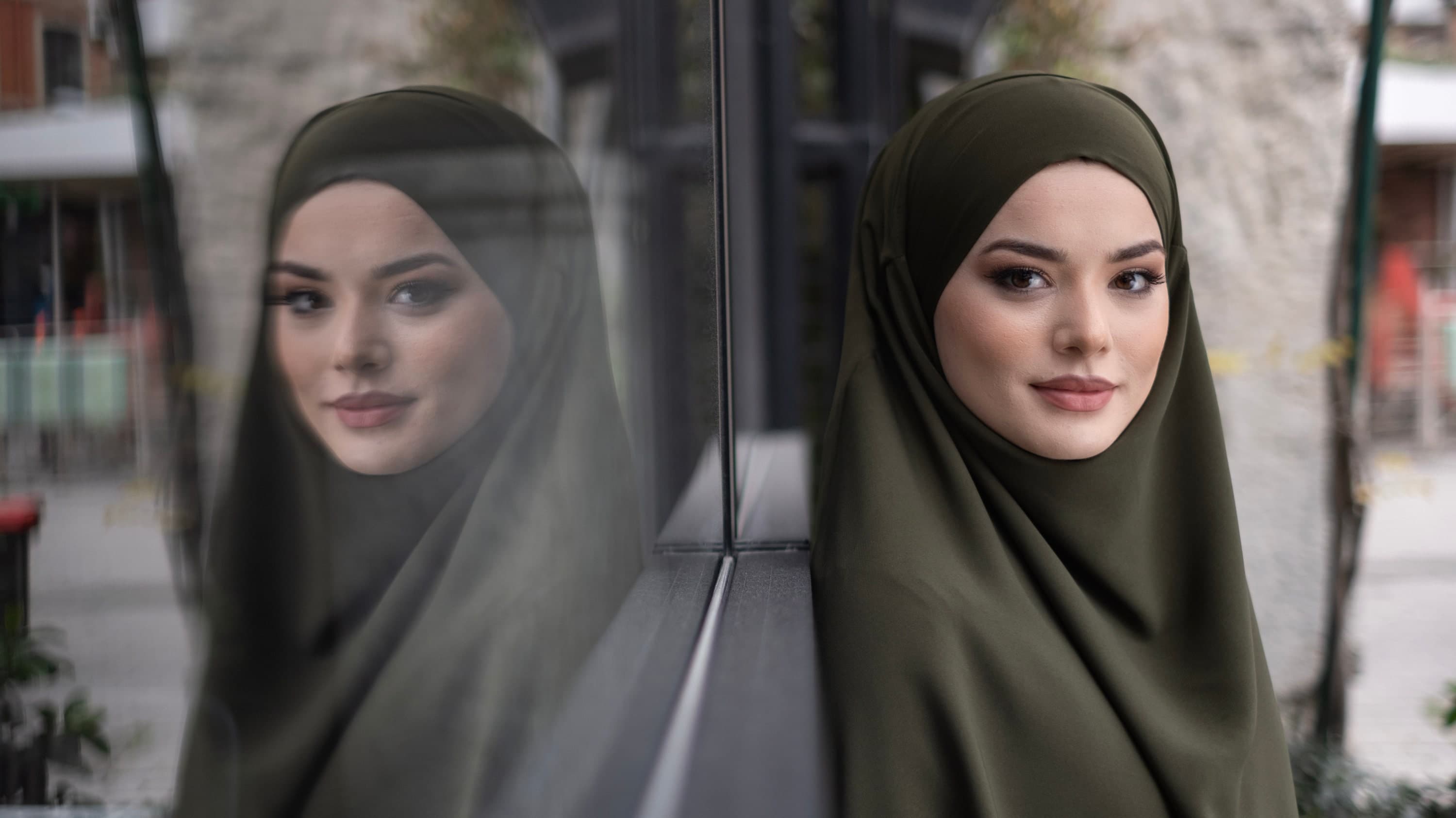 Stylish Medina Silk Hijab with Tie Closure: Ready-to-Wear Modest Fashion, Gift for Women