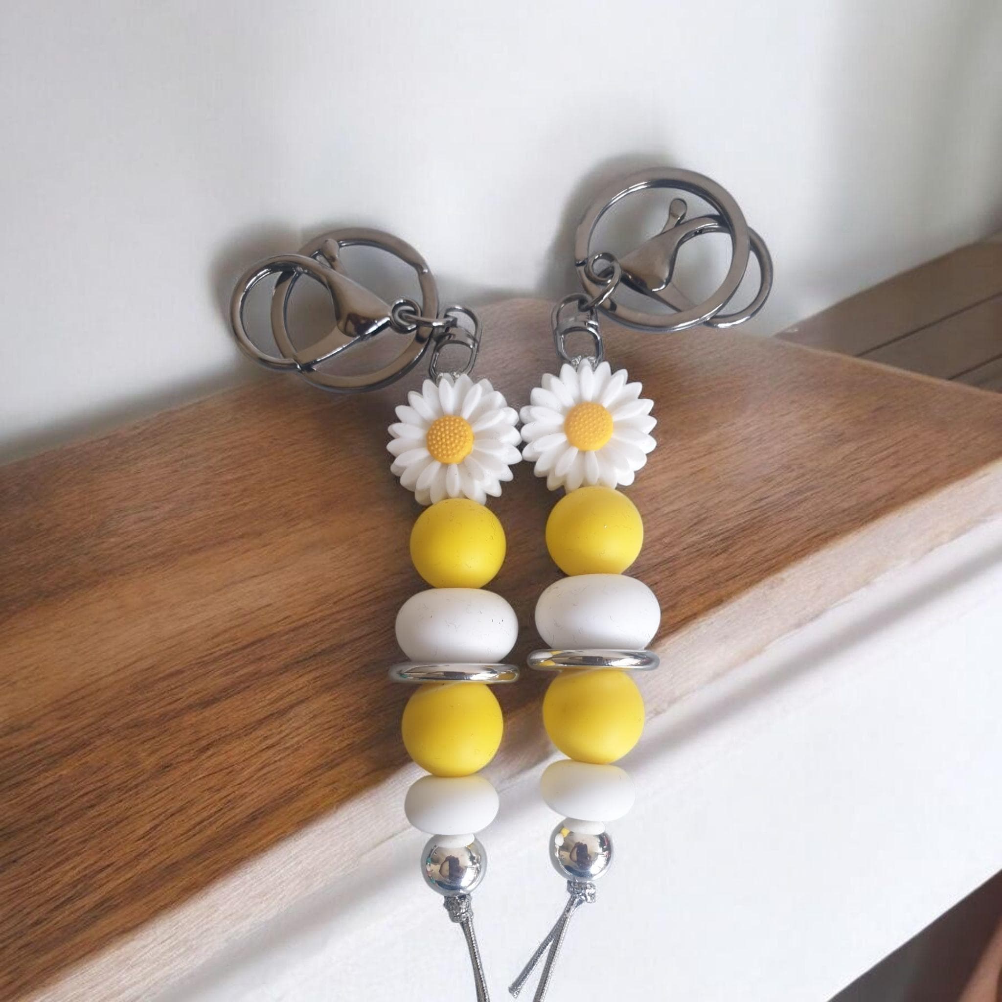 Handmade Daisy Keychain: Yellow & White Polymer Beads, Floral Bag Charm - image 4