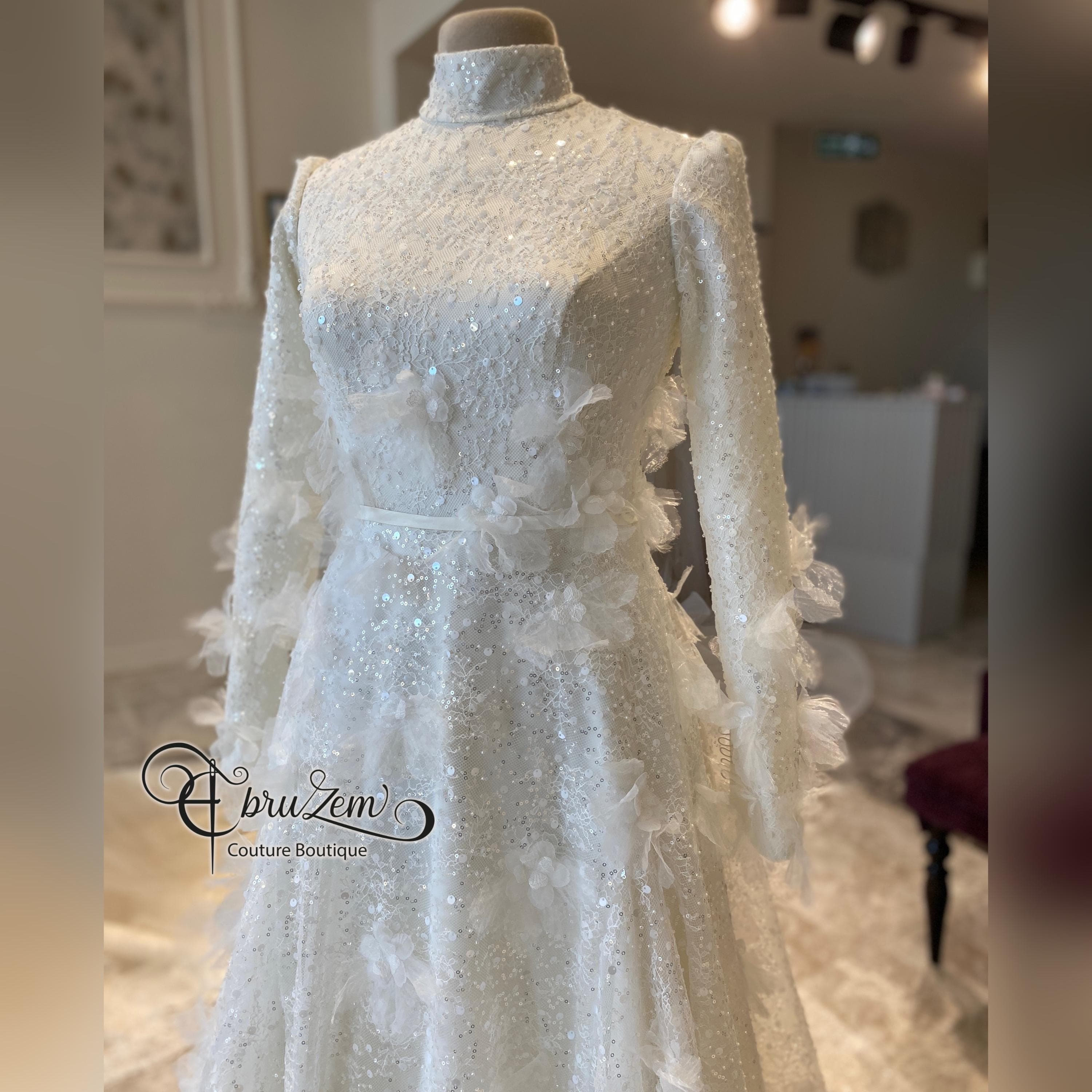 Elegant A-Line Hijab Wedding Dress – Hand-Beaded Lace Modest Gown with Long Sleeves