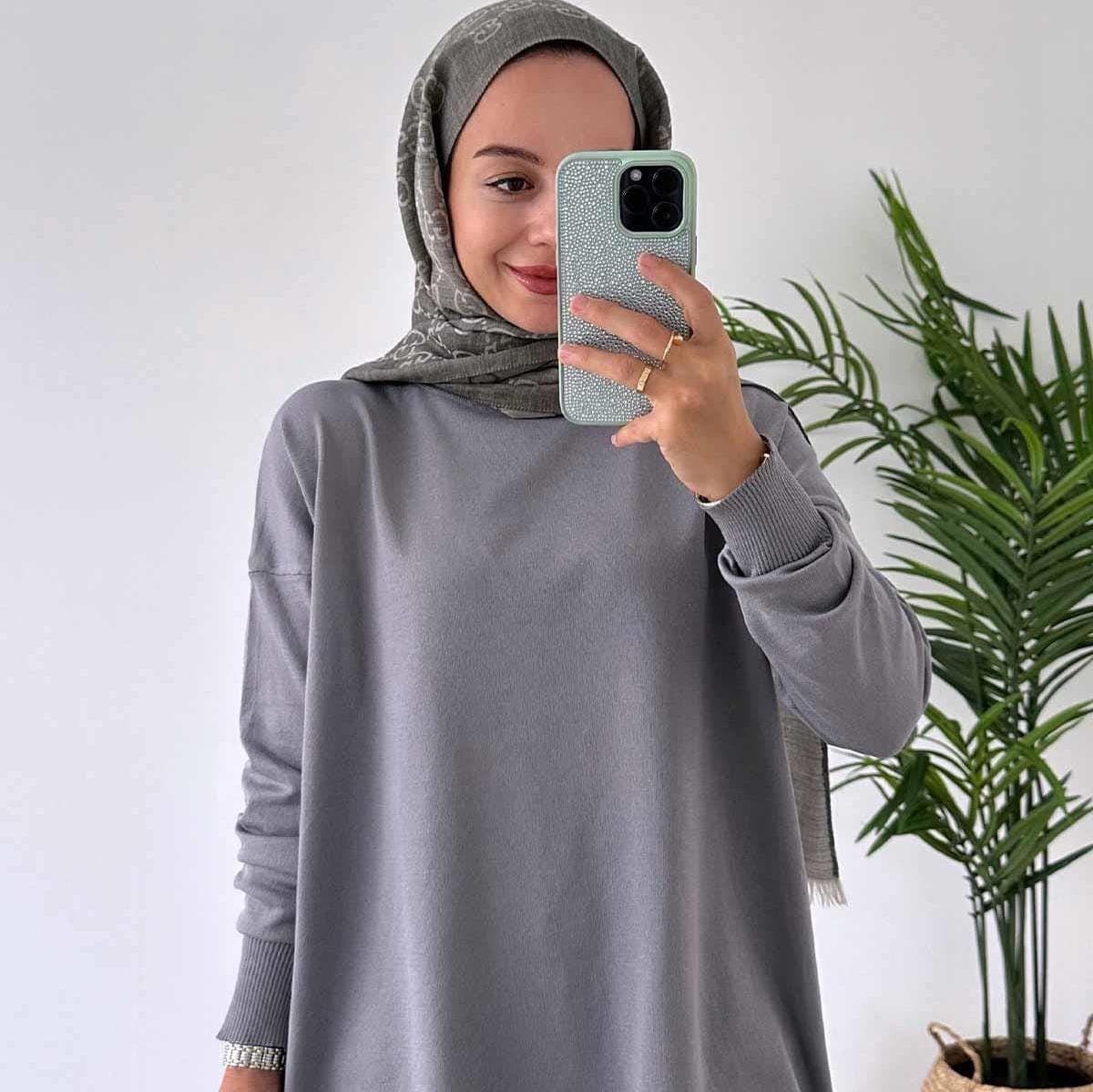 Elegant Gray Sparkling Mercerized Two-Piece Set – Oversized Top and Wide Pants, Perfect Women’s Outfit for Casual or Formal Wear,(KH-1241)