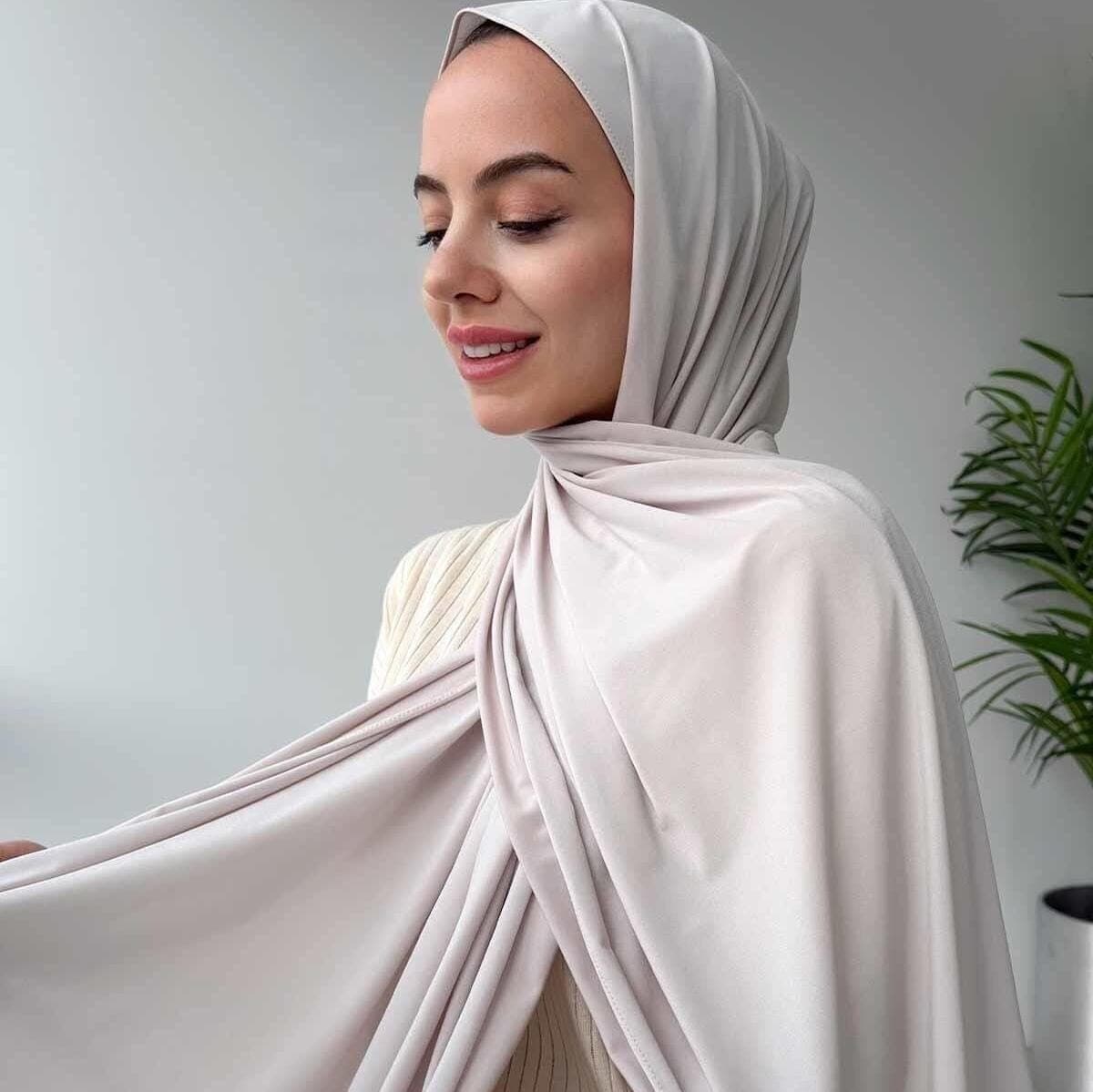 Classic Jacquard Hijab Shawl – Breathable & Comfortable Fabric – Modest Fashion Wrap – Ideal Gift for Women – 70x180cm,(KH-2023)