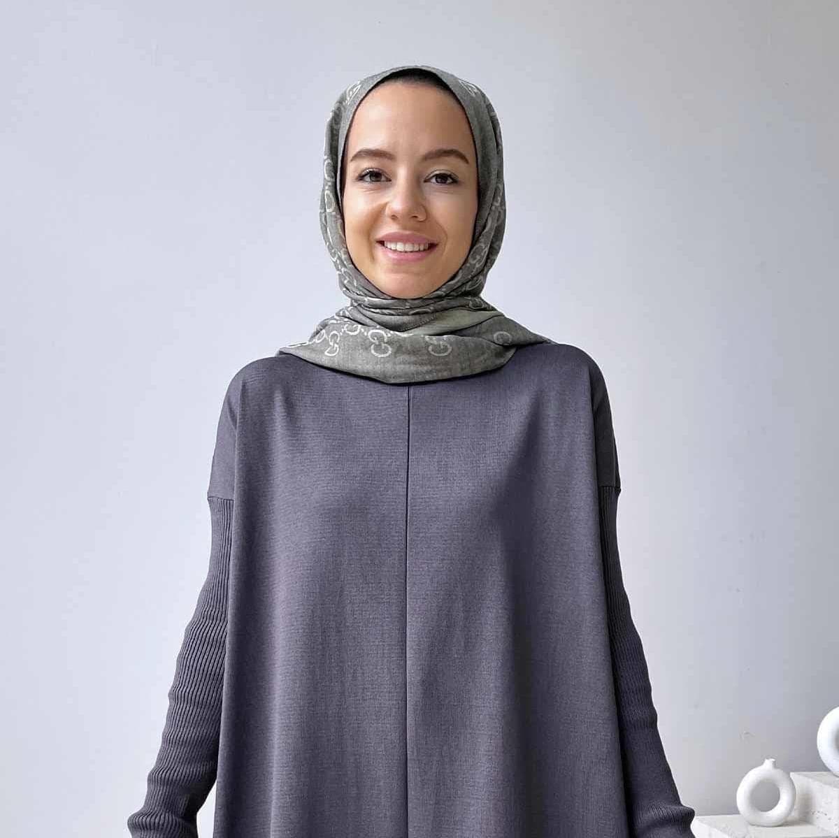 Smoked Mercerized Tunic for Women, Stylish Long Tunic with Side Slits and Crew Neck, Modest Wear for Everyday and Casual Outfits,(KH-1747)