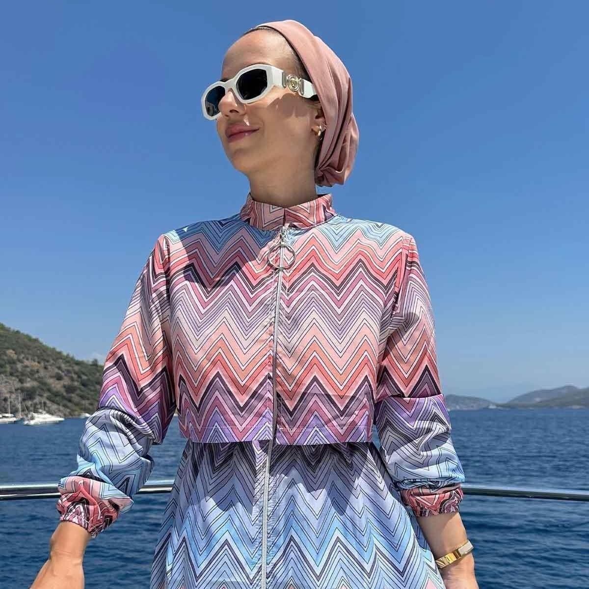 Dream Hijab Swimsuit with Colorful Zigzag Pattern – Modest Swimwear for Women, Lightweight and Comfortable Beach Outfit,(KH-1973)