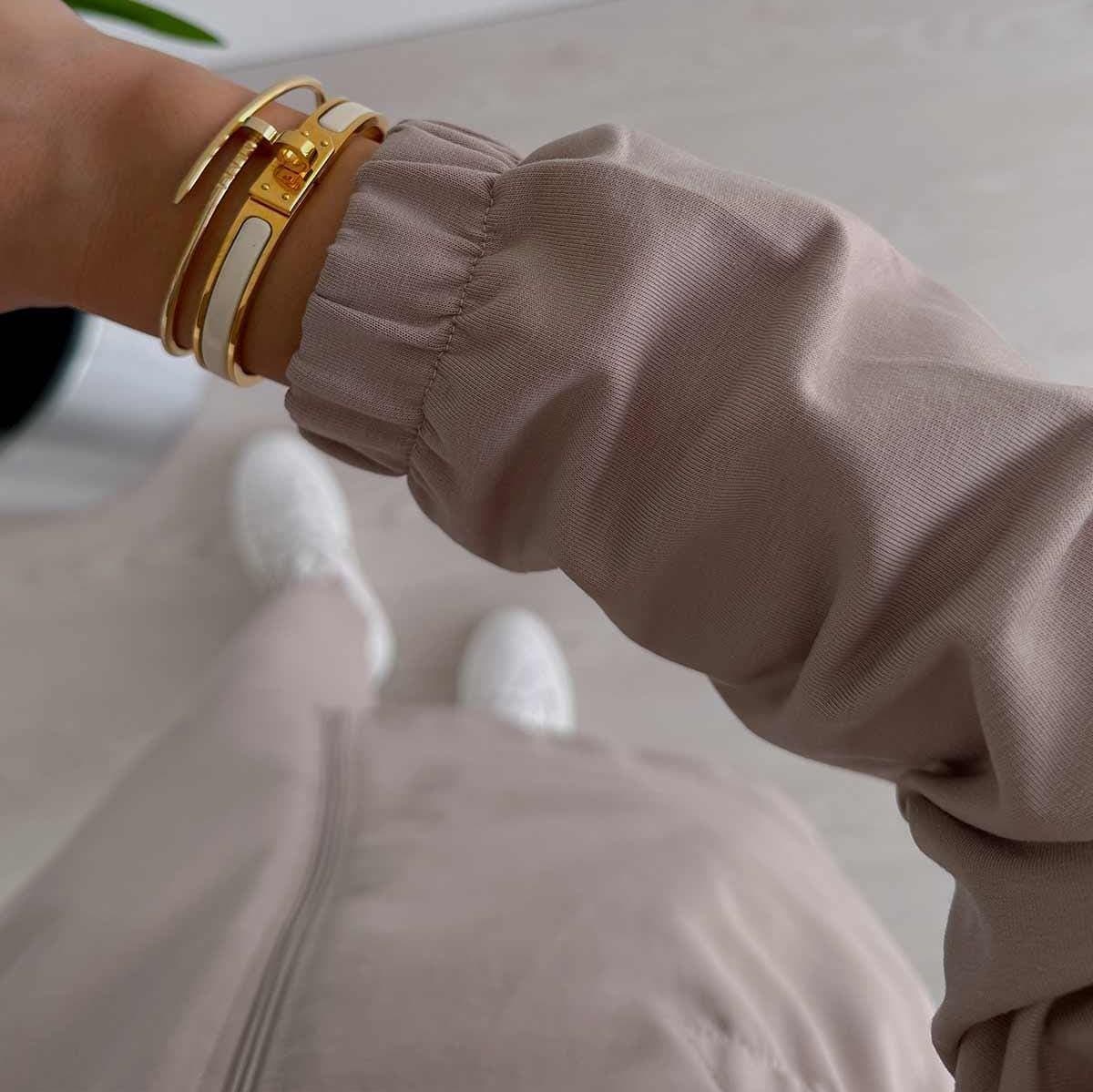 Stone Piping Waist Elastic Two Yarn Set - Modest Beige Outfit with Comfortable Fit for Casual and Activewear | Trendy Women's Set,(KH-2020) - image 4