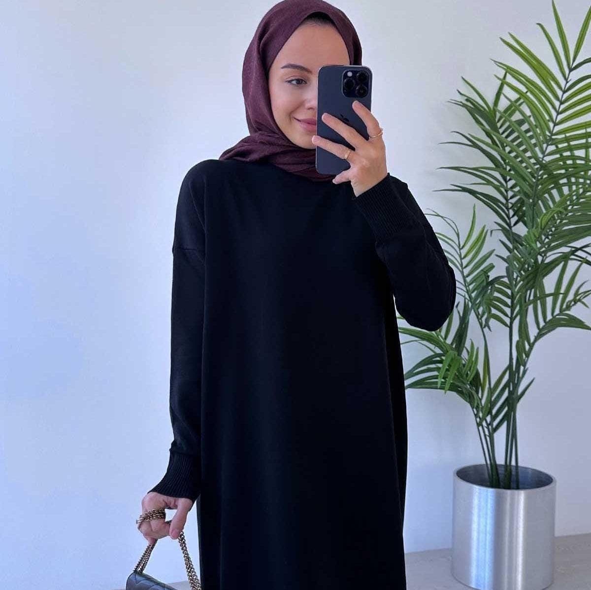 Chic Mercerized Knitwear Maxi Dress in Black-Perfect for Modest Wear, Casual Outings, or Special Occasions - Stylish and Practical,(KH-1718)