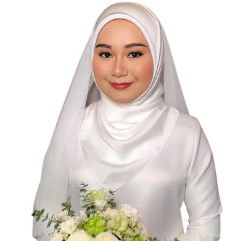 Off-White Shimmering Bridal Hijab, White Square Curve Veil for Nikah, Engagement - image 4