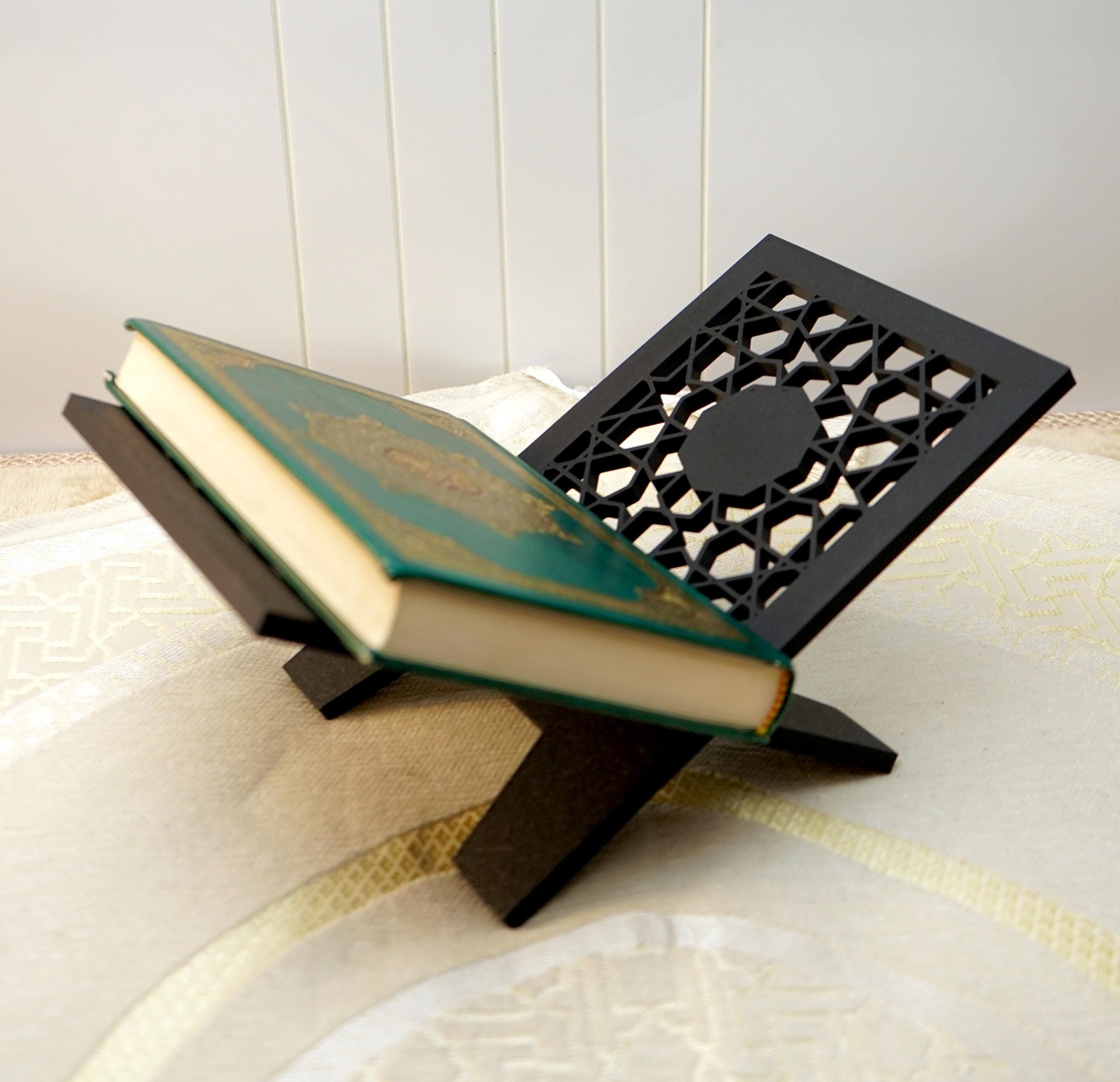 Quran Stand – Personalised Islamic Rehal – Bismillah Quran Holder – 3D Printed Ramadan & Eid Gift