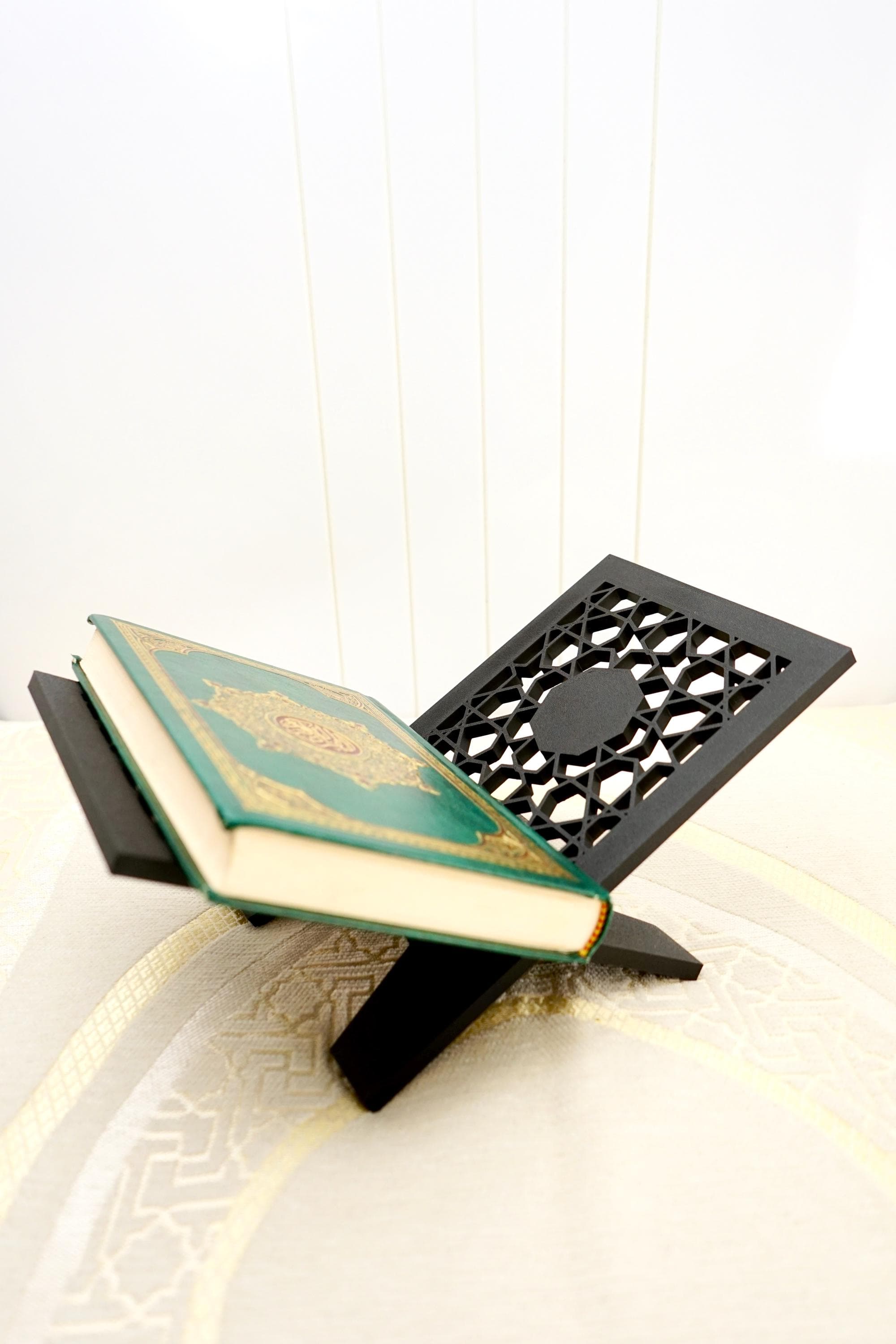 Quran Stand – Personalised Islamic Rehal with Bismillah – Custom Quran Holder – Ramadan & Eid Gift