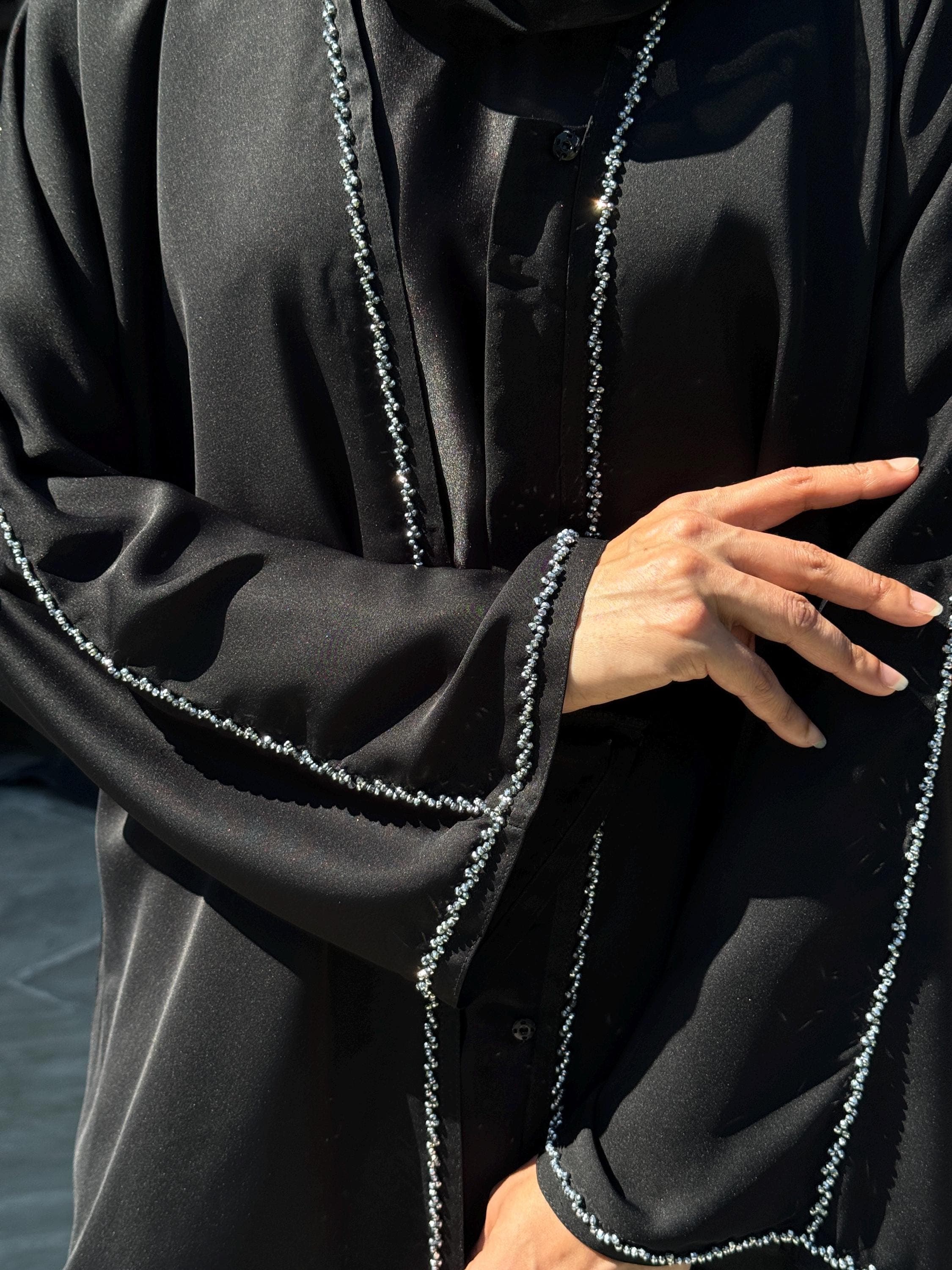 Elegant Naura Open Abaya - Handwork Open Abaya with buttons- Jilbub-black abaya-elegant abaya