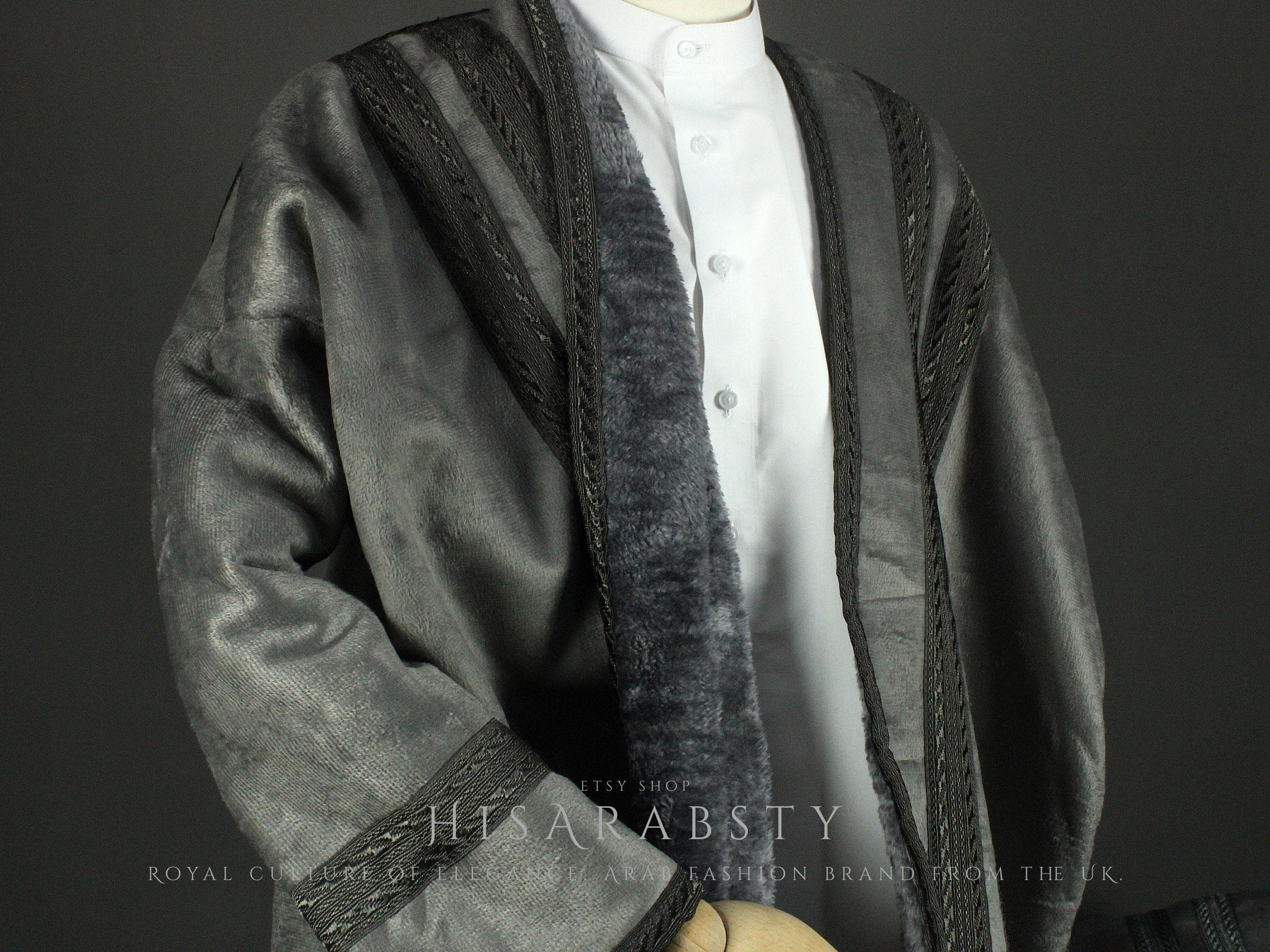 Unique Silver Colour Farwa Bisht Arabian Coat Fur Lined Warm Winter Coat Arabic Abaya Quality Arab Nomad Attire Perfect For Winter