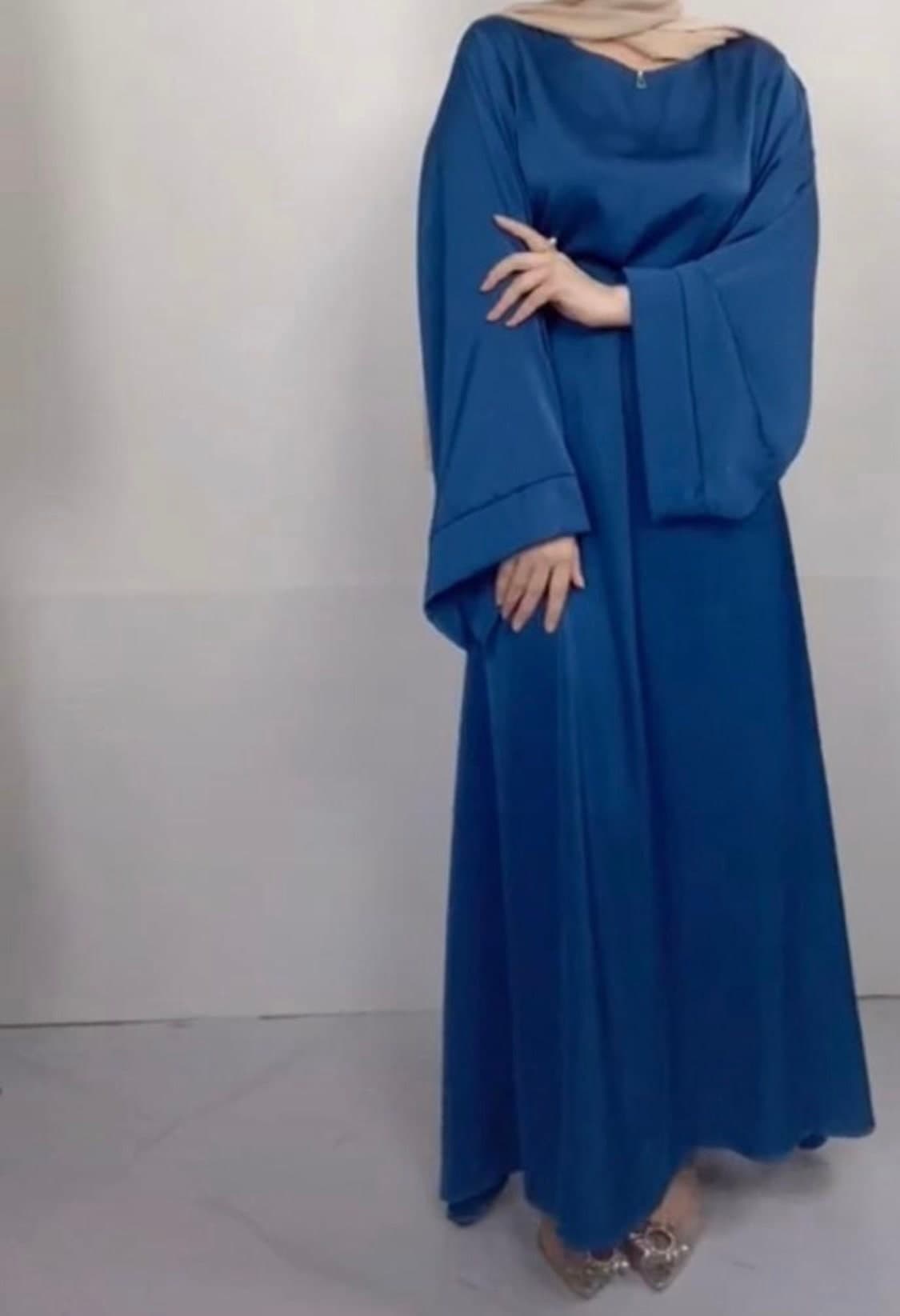 Satin abaya with flare sleeves and belt - image 4