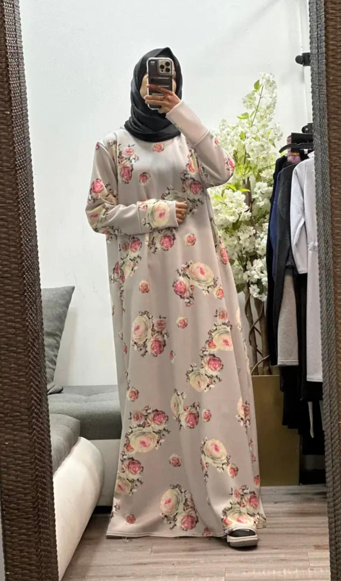 Solid A line maxi/abaya  with pockets on both side - image 3