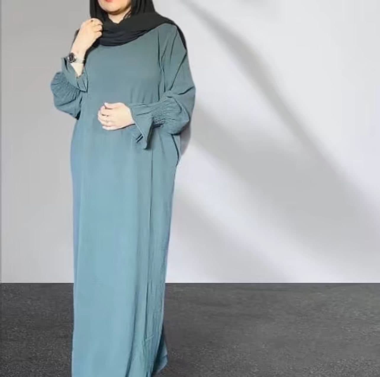 Crepe Abaya with Shearing Sleeves and Pockets