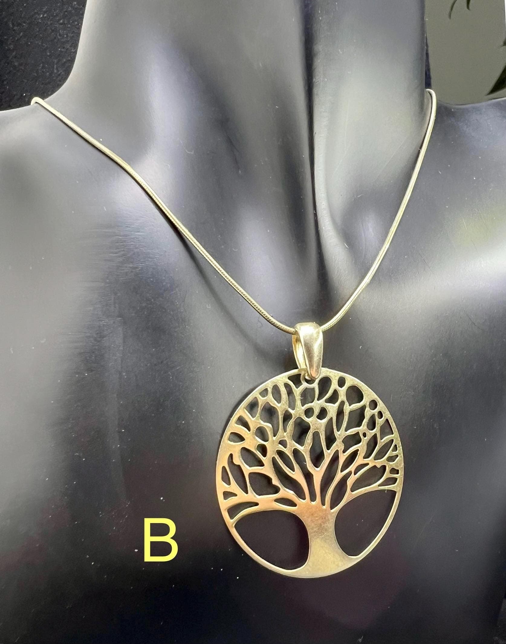 Gold filled necklace, 925 sterling silver, tree of life big charm pendant, connect to earth energy. Amerik FBM made in germany, box chain. AkueShop