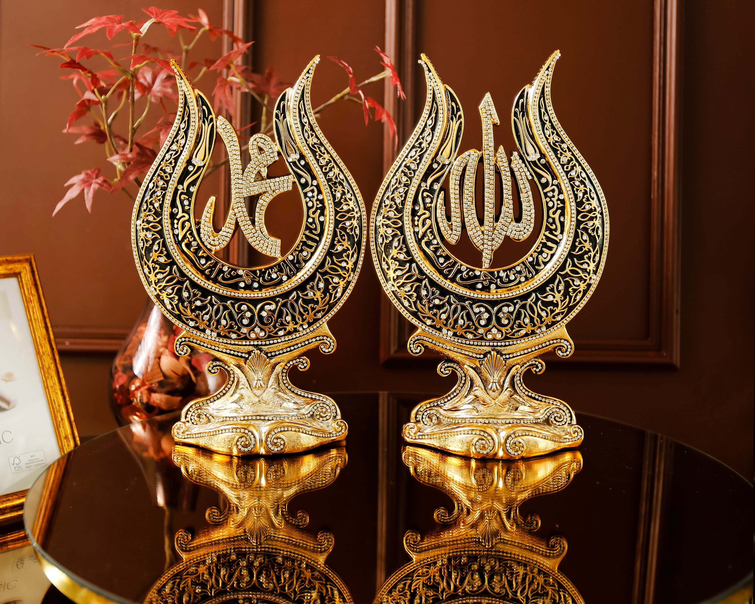Tulips And Words Islamic Trinket, Islamic Artwork, Modern Islamic Art, Muslim Home Decor, Islamic Home Decor, Figurine, Arabic Calligraphy