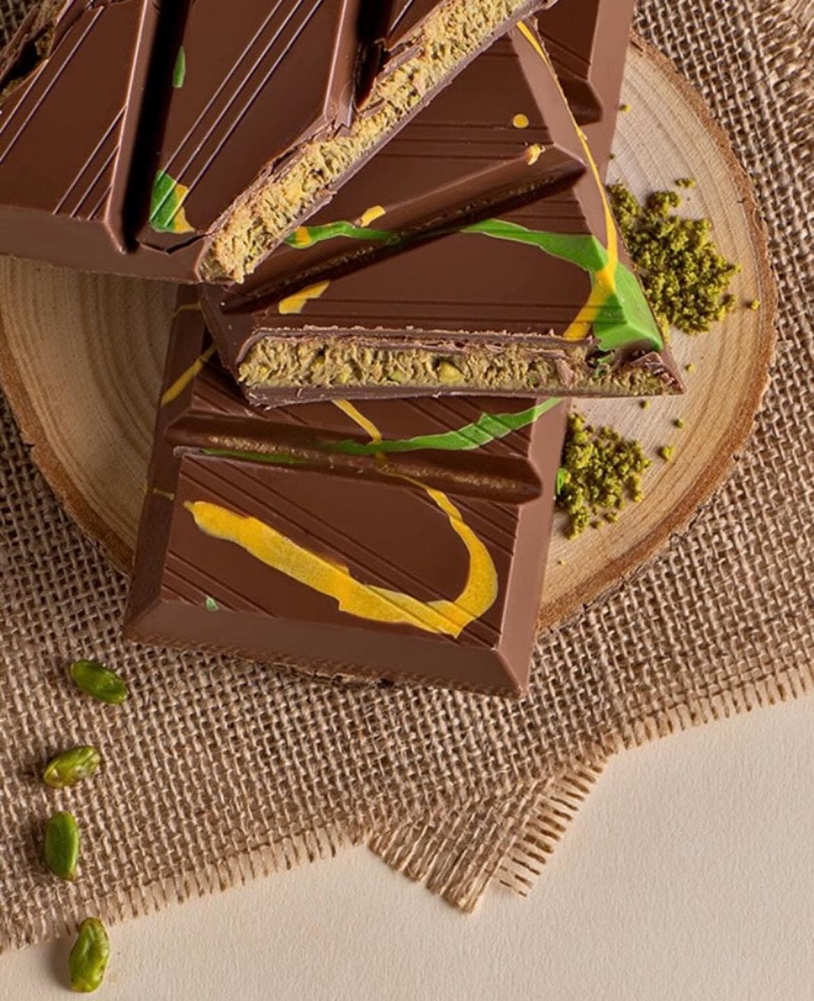 Luxury Dubai Chocolate Bar with Pistachio Cream (7 oz - 200gr) - image 4