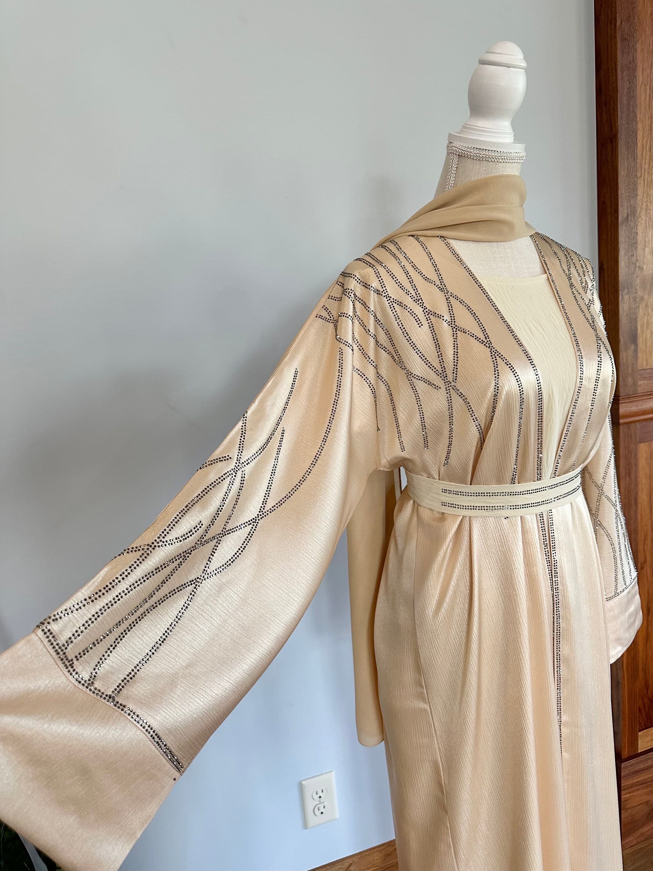 Light Yellow Modest Dubai Abaya, Women's Abaya - image 4