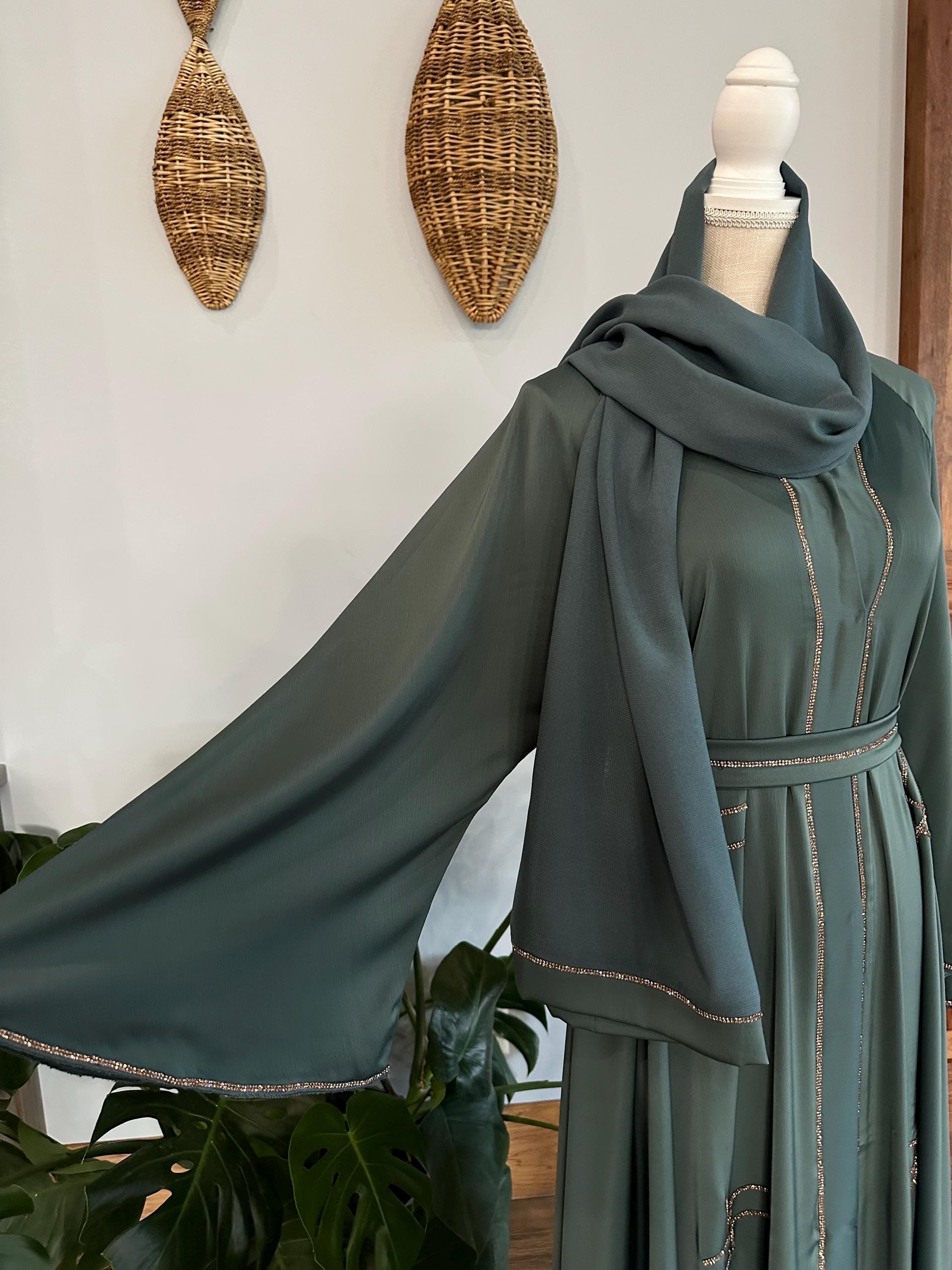 Green Dubai Abaya with Matching Belt & Headscarf - image 4
