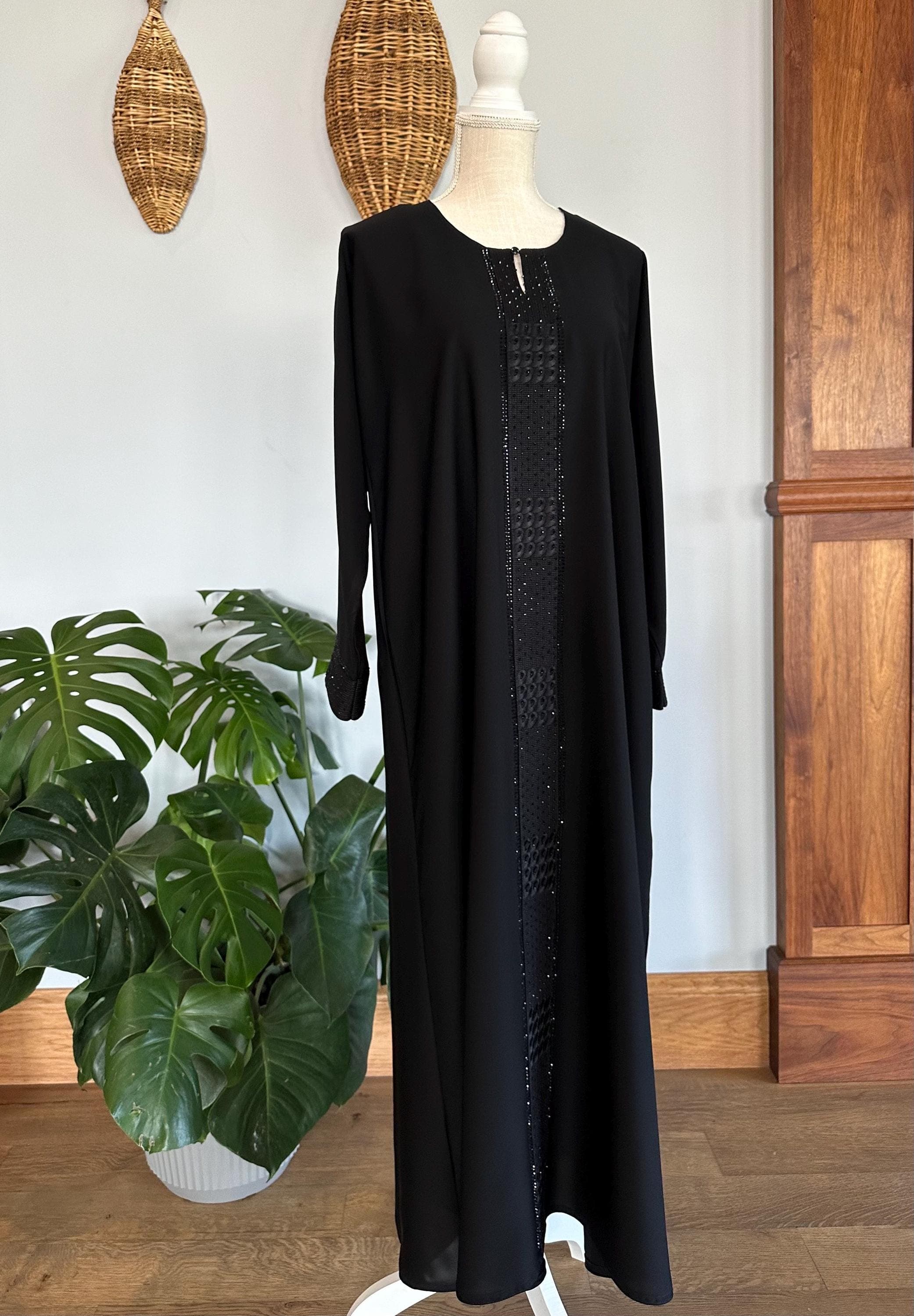 Black Abaya with Braided Belt & Headscarf: Modest Dubai Style - image 3